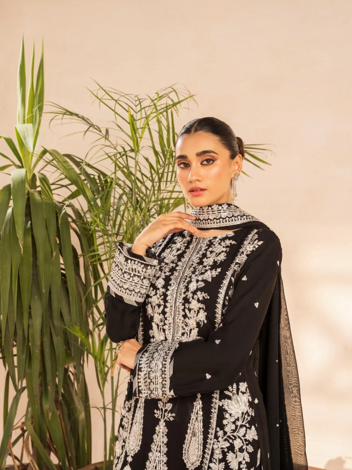 Black Sara Jahan Georgette Chiffon Embroidered Stitched 3-Piece Suit-Komal
