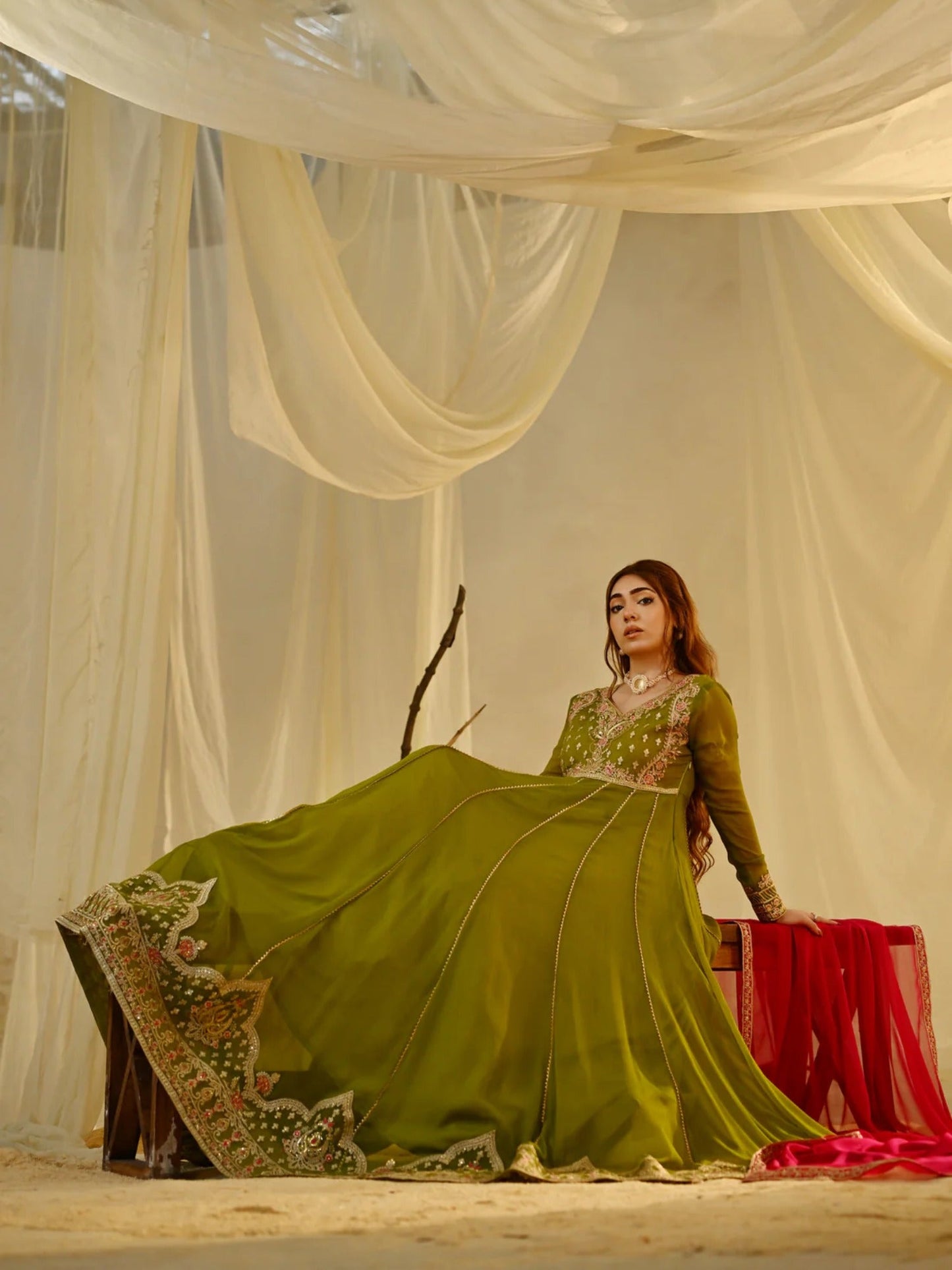 Green Hani & Umaima Chiffon Embroidered Stitched 2-Piece Suit-Nashmiya
