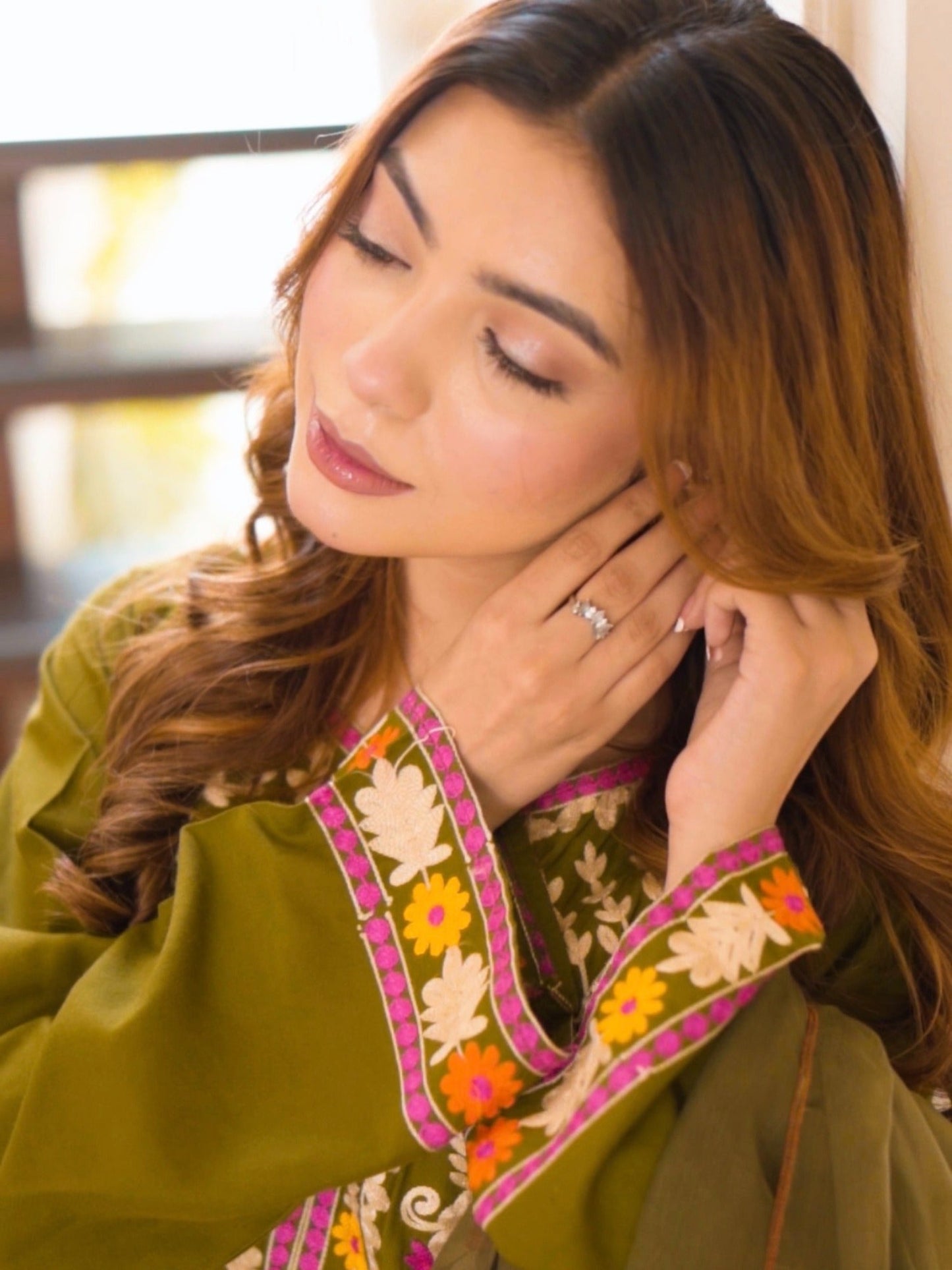 Green-Tawakal Closet linen Embroidered Stitched 3-Piece Suit-Meadow Grace