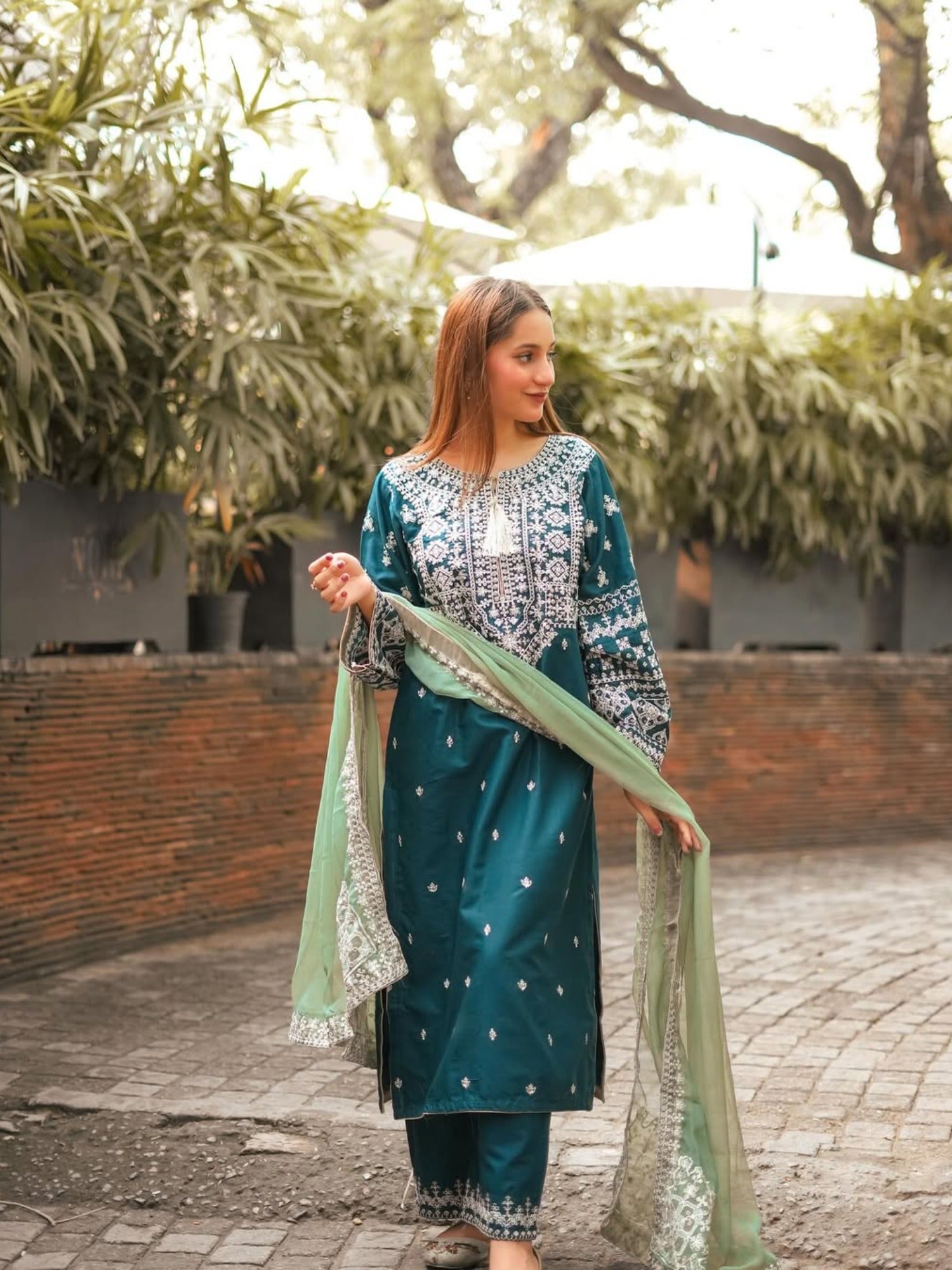 Green Ayat Closet Lawn Embroidered Stitched 3-Piece Suit-Zinc Arfa
