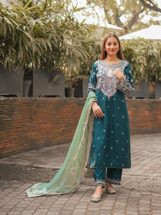 Green Ayat Closet Lawn Embroidered Stitched 3 Piece Suit Zinc Arfa