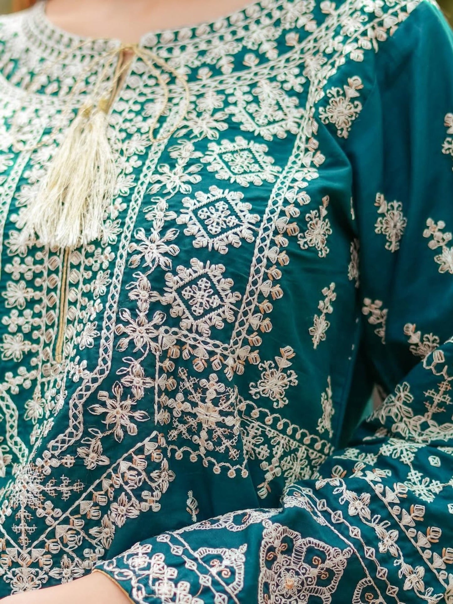 Green Ayat Closet Lawn Embroidered Stitched 3-Piece Suit-Zinc Arfa