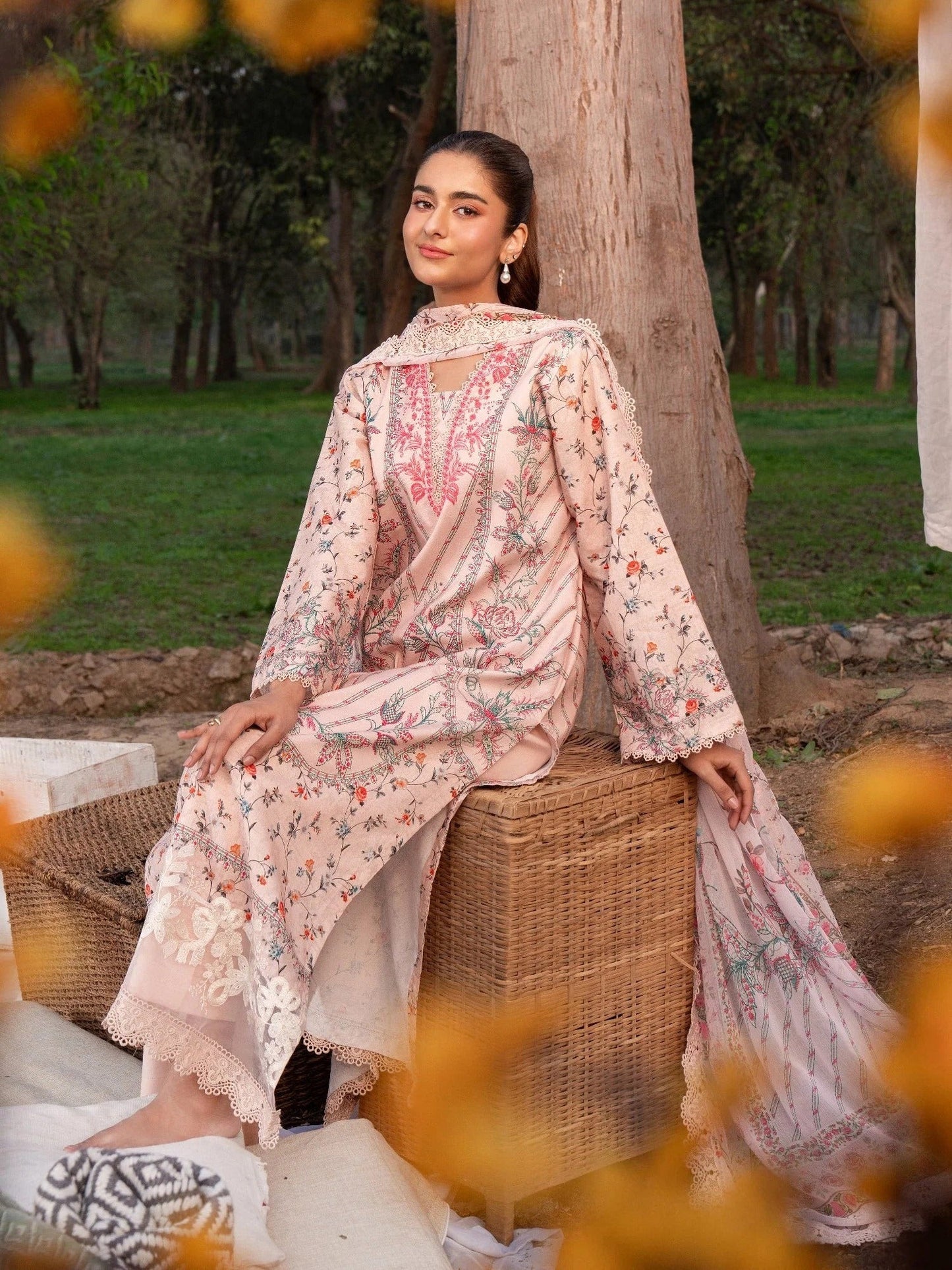 Pink-Chandan Nagri Lawn Embroidered Stitched 3-Piece Suit-Jian Tao
