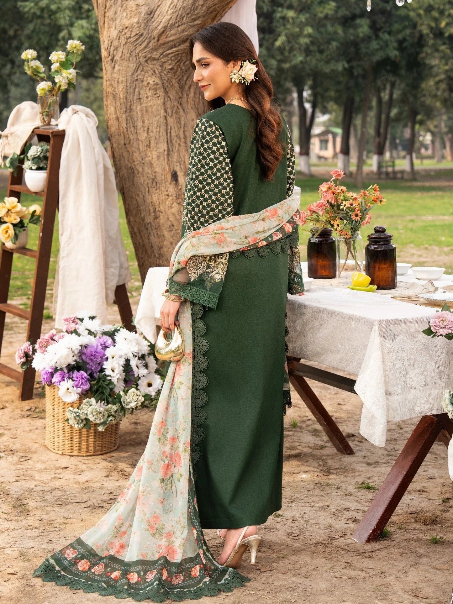 Green-Chandan Nagri Lawn Embroidered Stitched 3-Piece Suit-Florence