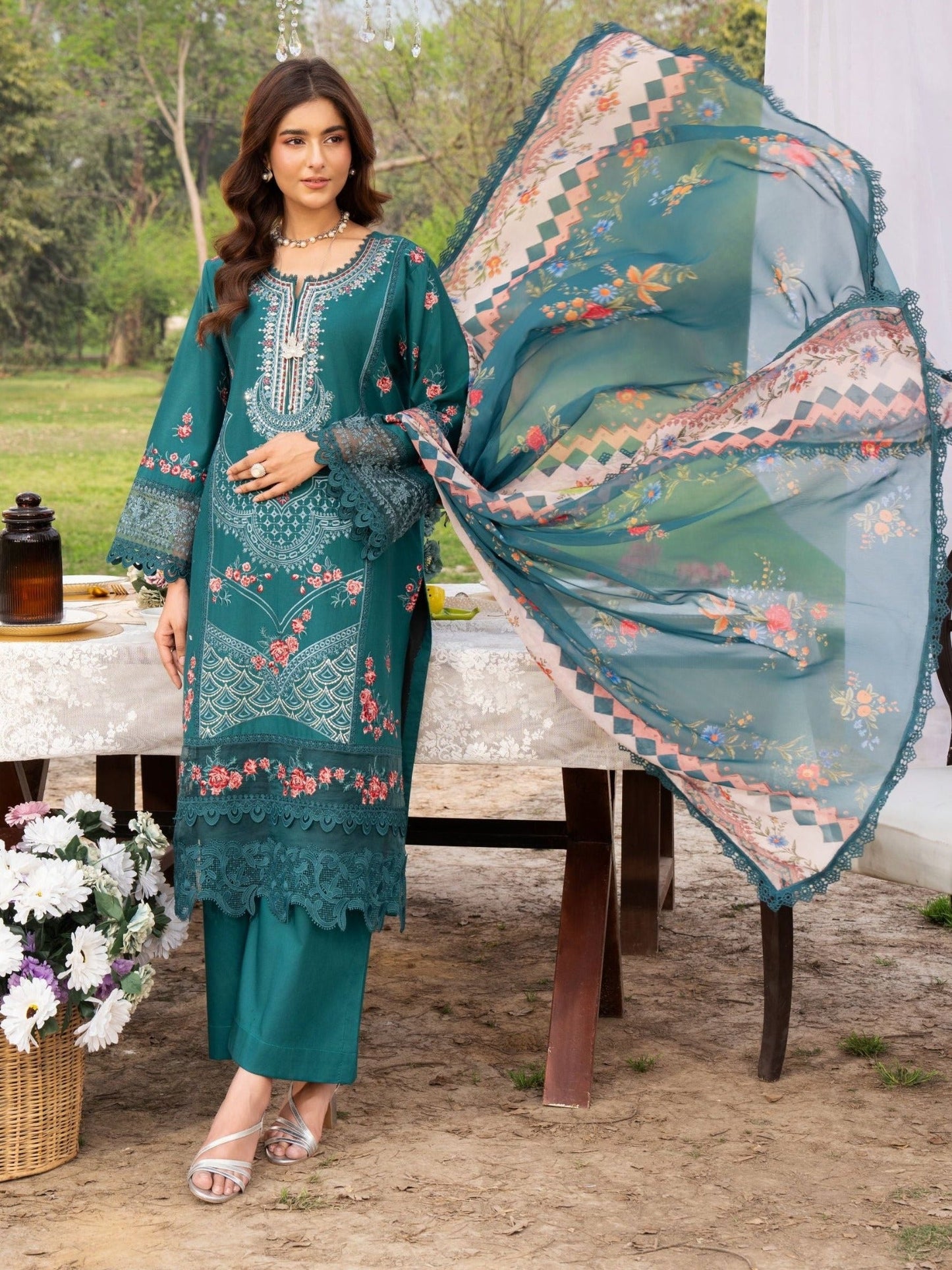 Green-Chandan Nagri Lawn Embroidered Stitched 3-Piece Suit-Spanish Muse