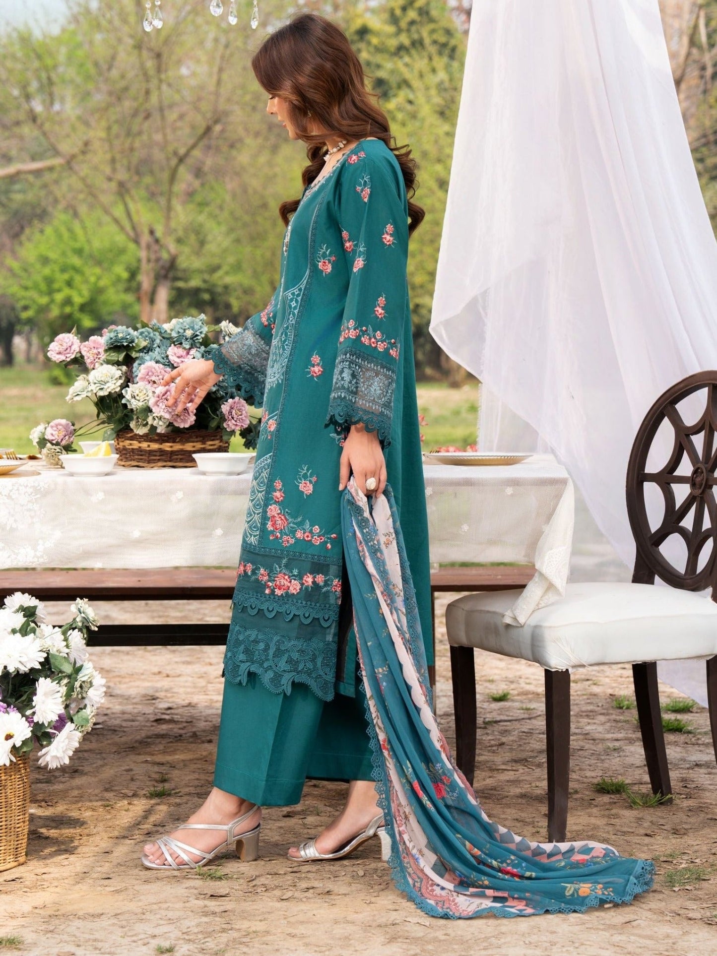 Green-Chandan Nagri Lawn Embroidered Stitched 3-Piece Suit-Spanish Muse
