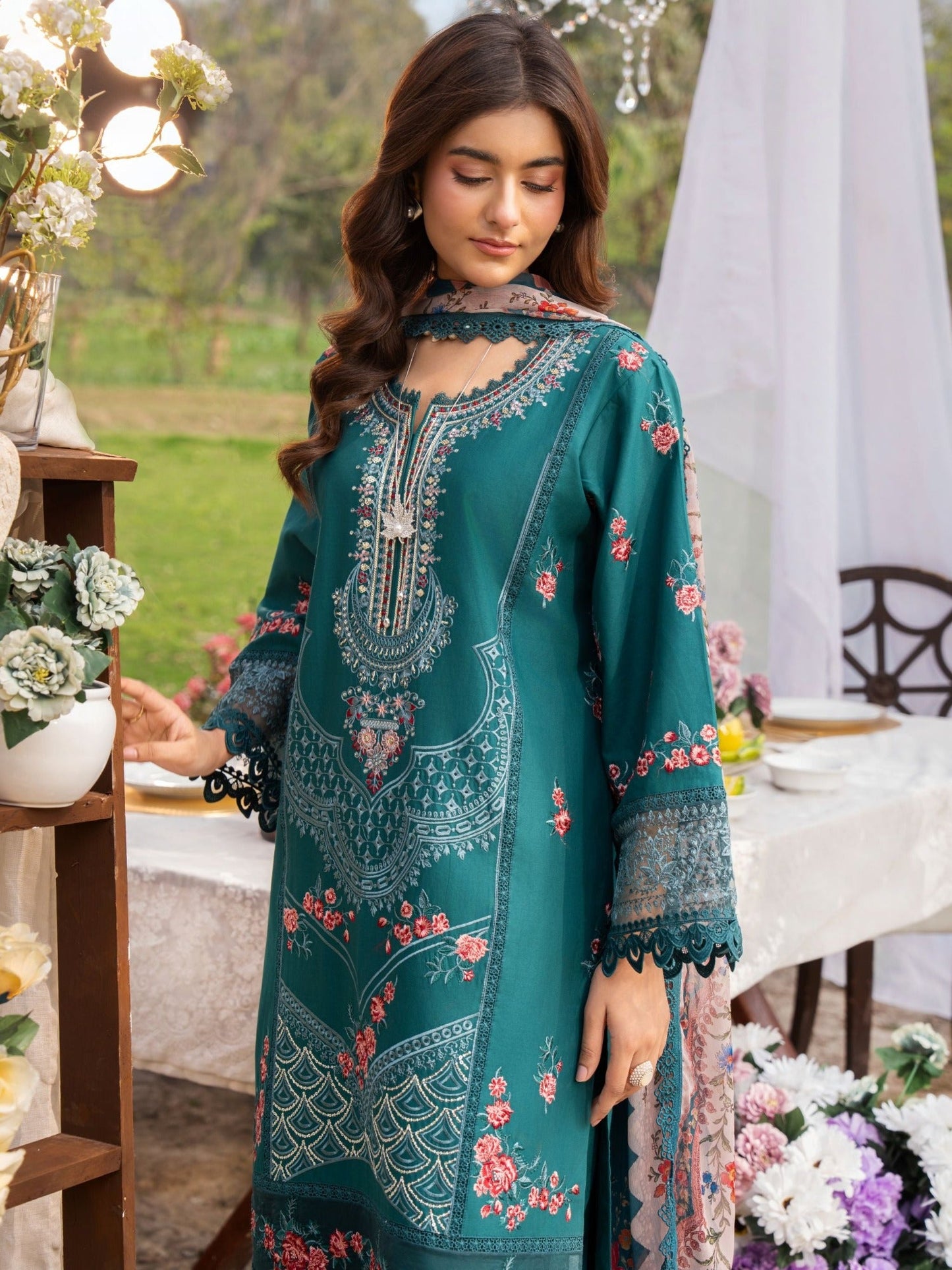 Green-Chandan Nagri Lawn Embroidered Stitched 3-Piece Suit-Spanish Muse