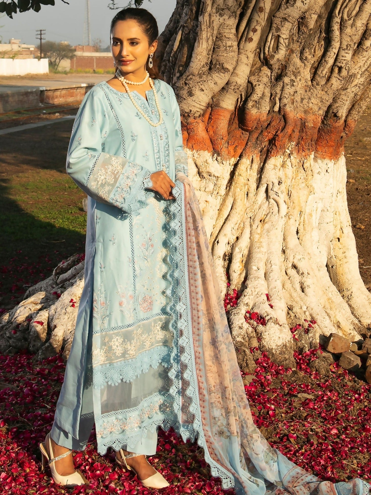 Blue-Chandan Nagri Lawn Embroidered Stitched 3-Piece Suit-Rimna
