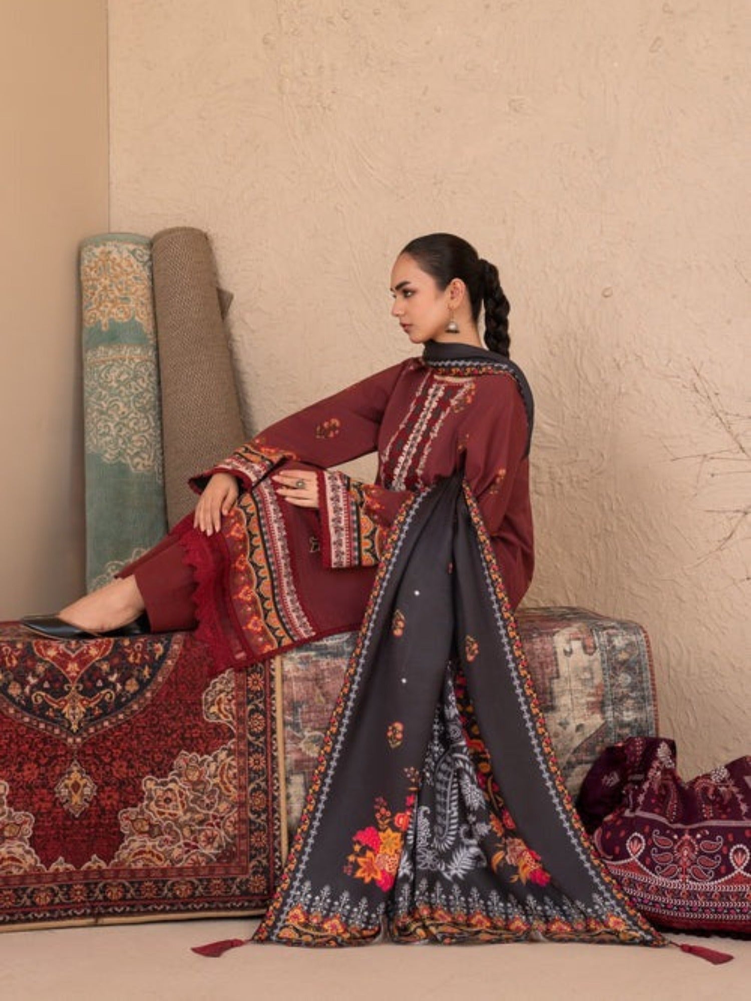 Maroon-Chandan Nagri Khaddar Embroidered Stitched 3-Piece Suit-Zariya
