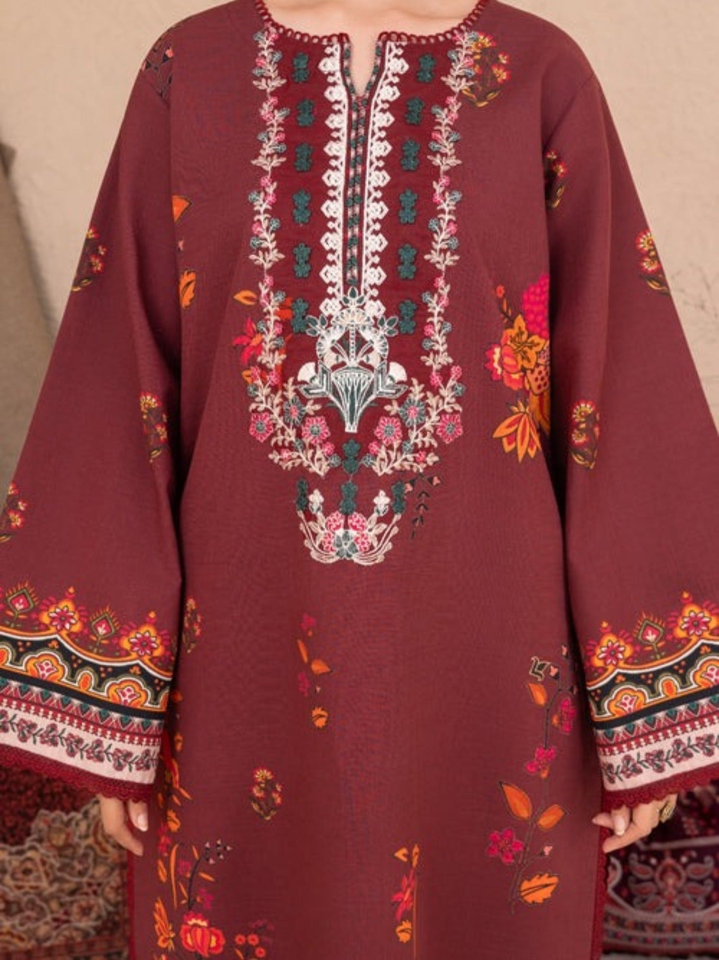 Maroon-Chandan Nagri Khaddar Embroidered Stitched 3-Piece Suit-Zariya