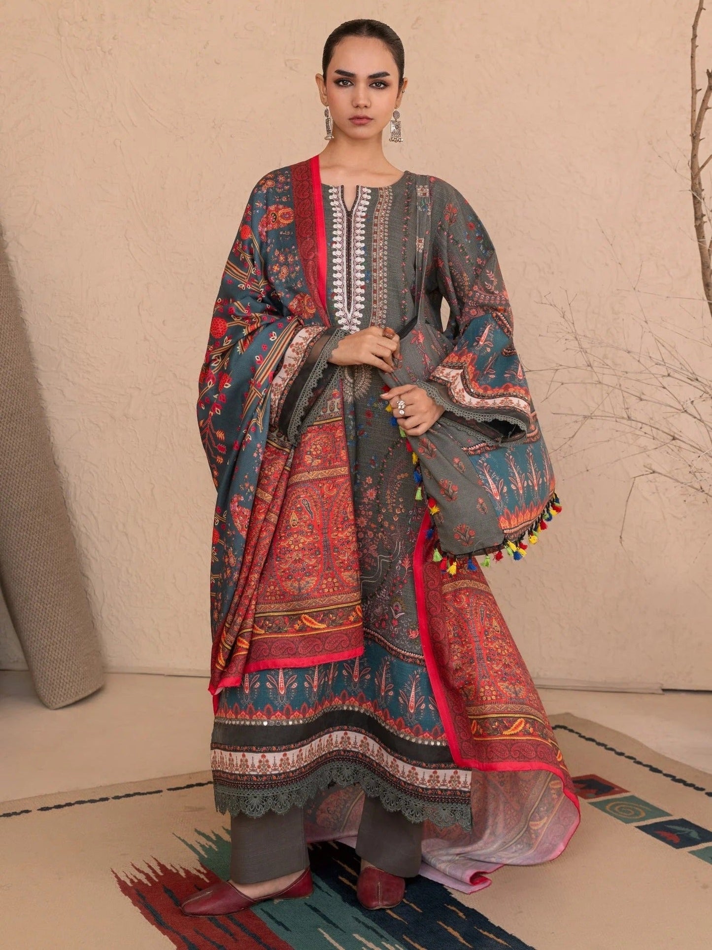 Green-Chandan Nagri Khaddar Embroidered Stitched 3-Piece Suit-Roohi