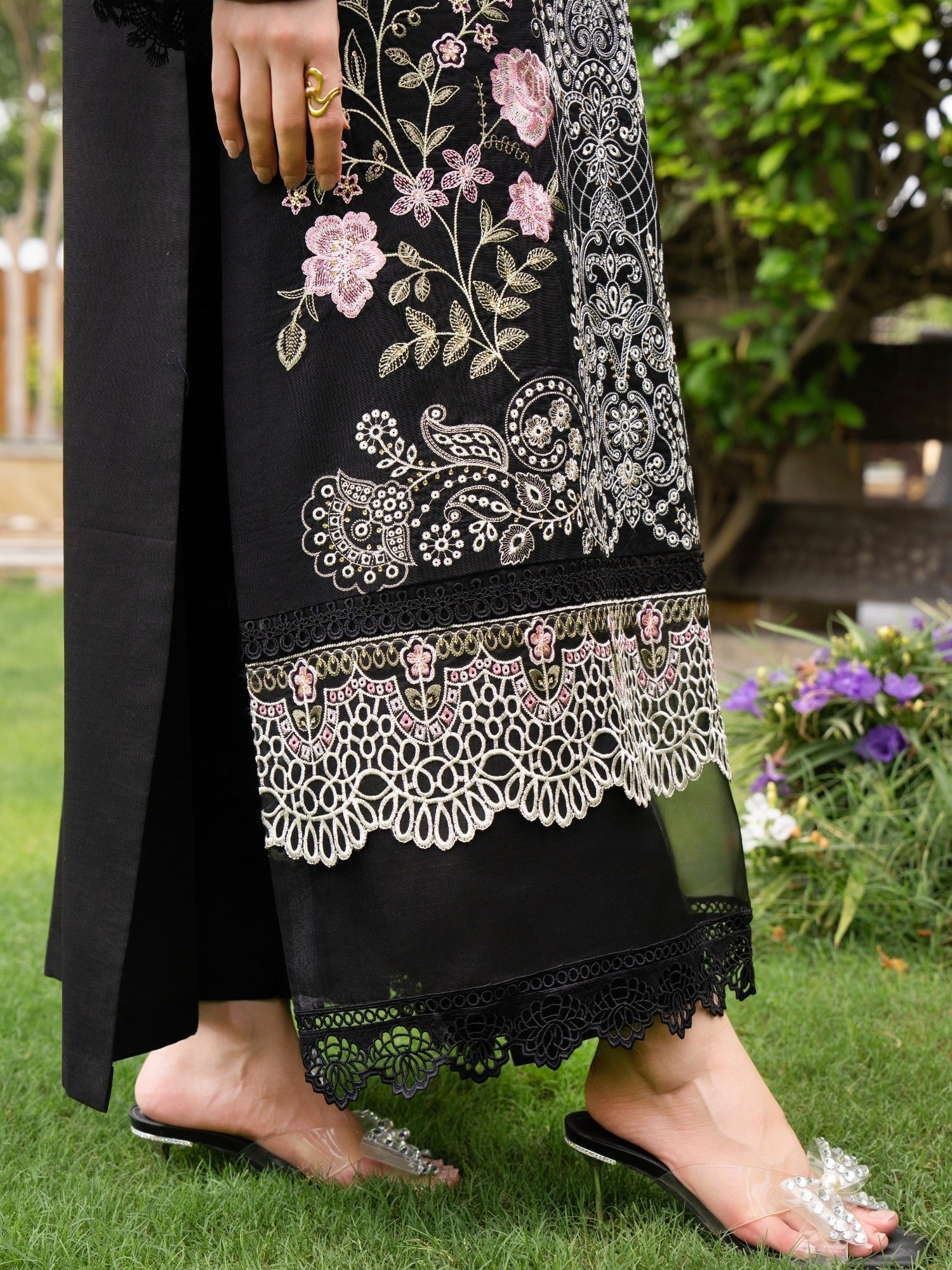 Black-Chandan Nagri Lawn Cotton Embroidered Stitched 3-Piece Suit-Zara Mist 