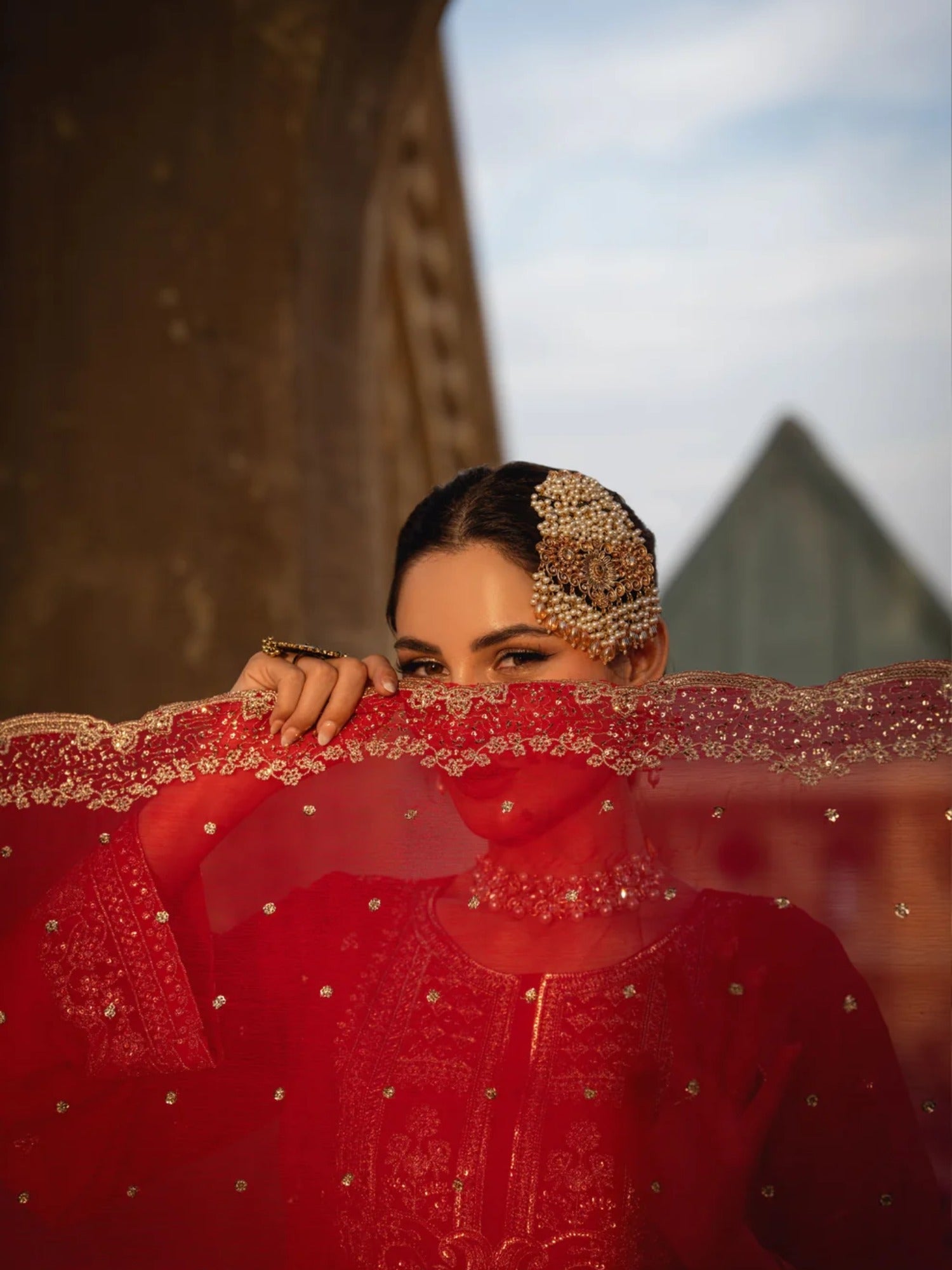 Pink Hani & Umaima Chiffon Embroidered Stitched 3-Piece Suit-Vaneeza