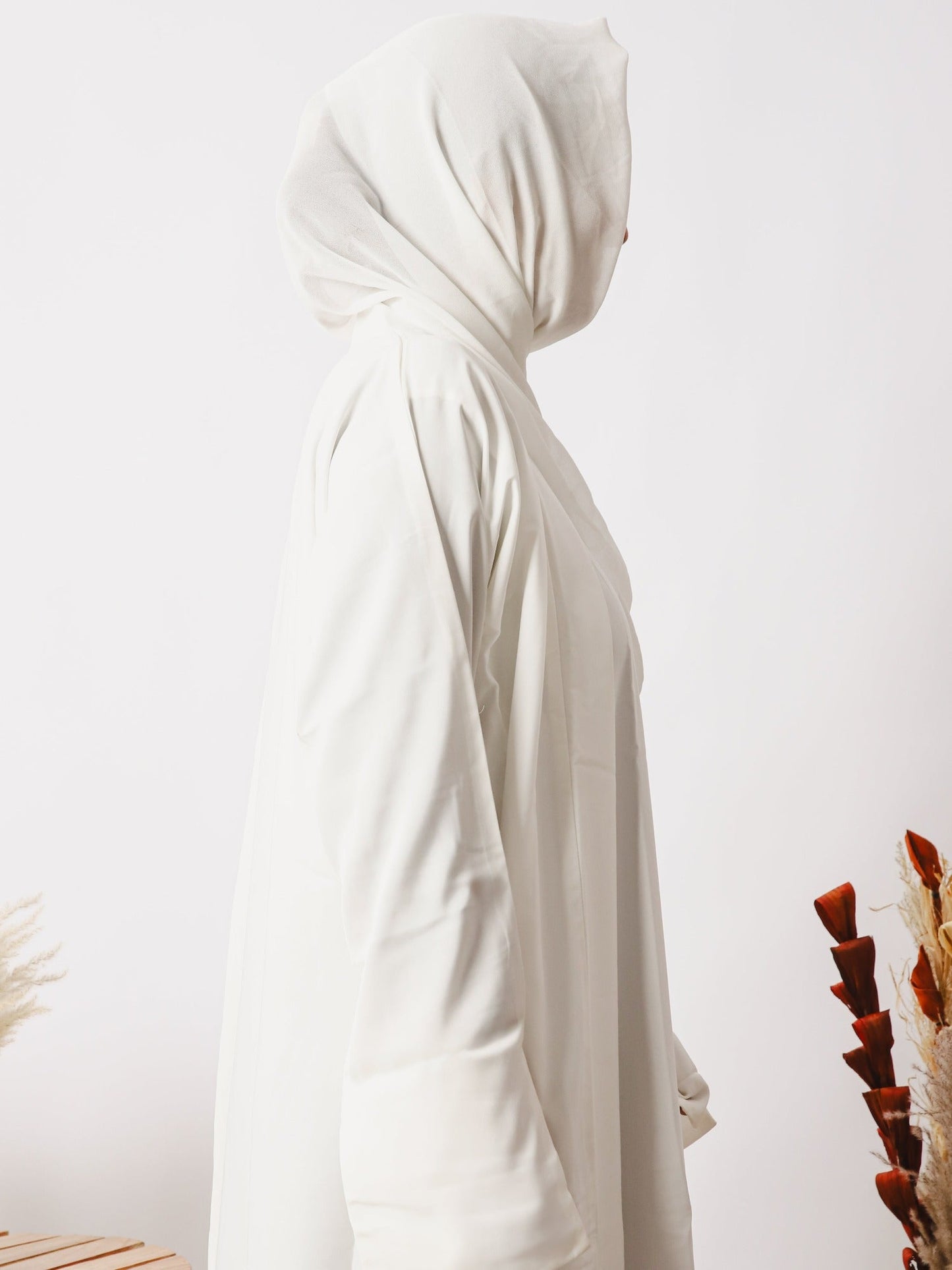 White-Nourah Korean Nida Abaya-Noor