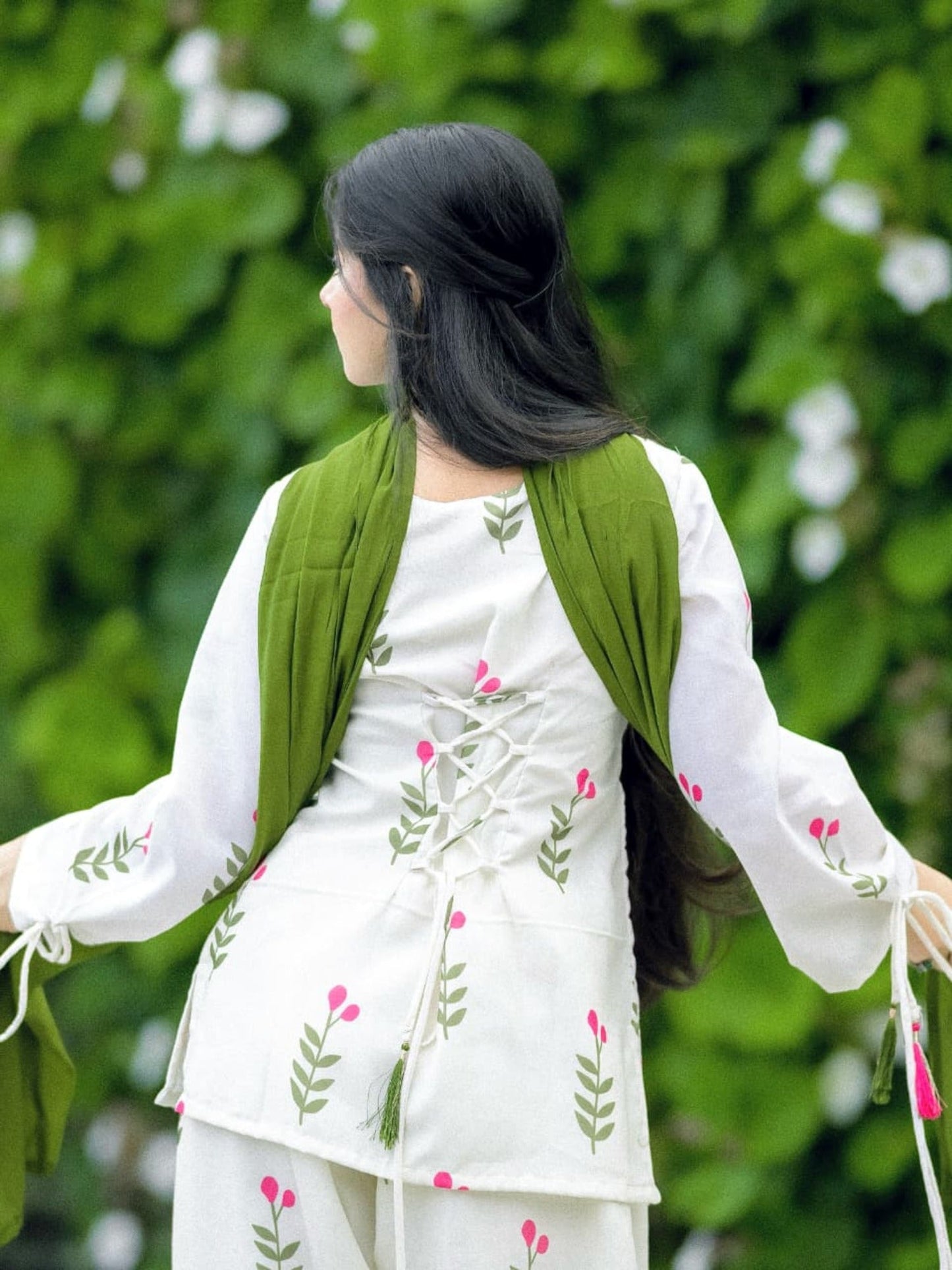 White-Tehzeeb Libas Linen Embroidered Stitched 3-Piece Suit-Aroosh