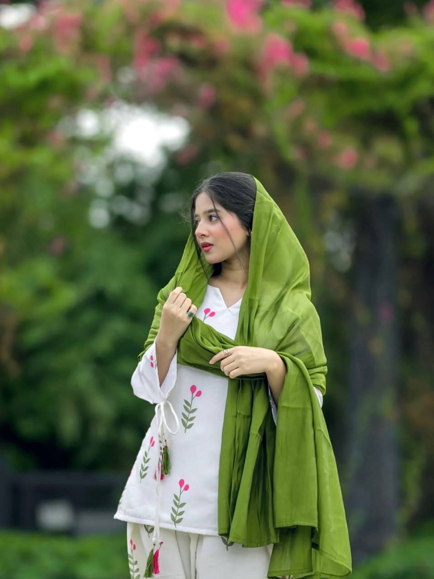 White-Tehzeeb Libas Linen Embroidered Stitched 3-Piece Suit-Aroosh