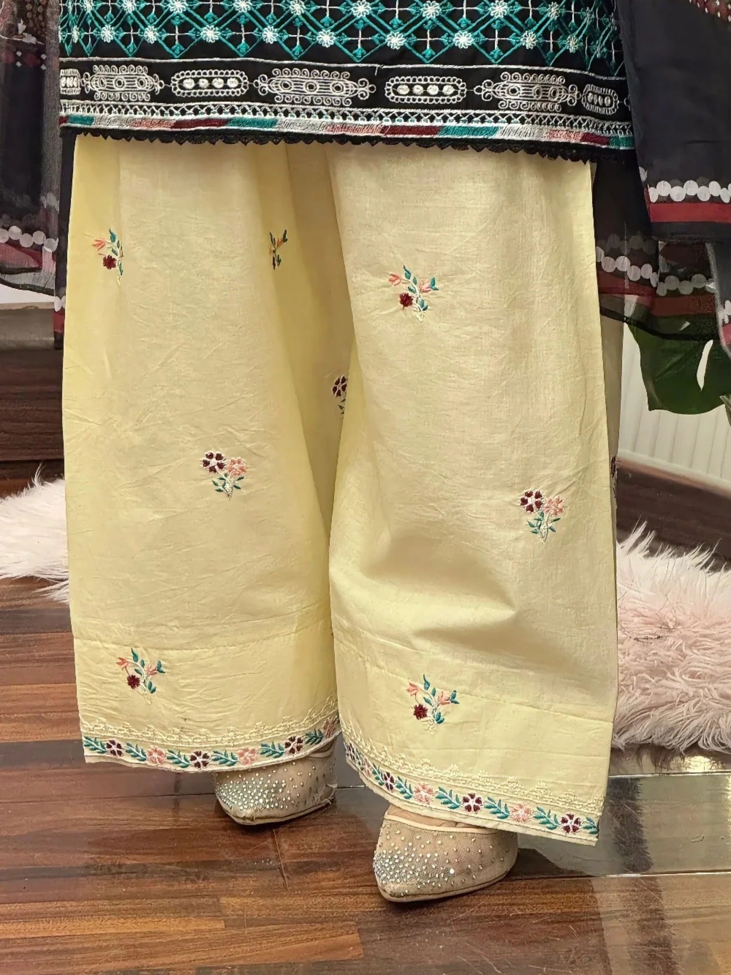 Black-Tehzeeb Libas Lawn Embroidered Stitched 3-Piece Suit-Sajjal B