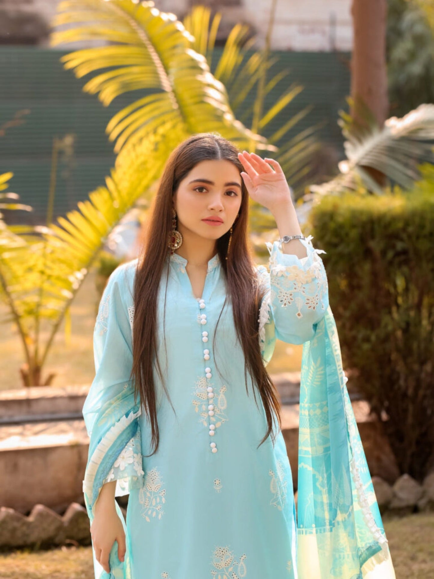 Lamorado Lawn Embroidered Unstitched 3-Piece Suit-LWSU-25CK305 Chikankari Blue