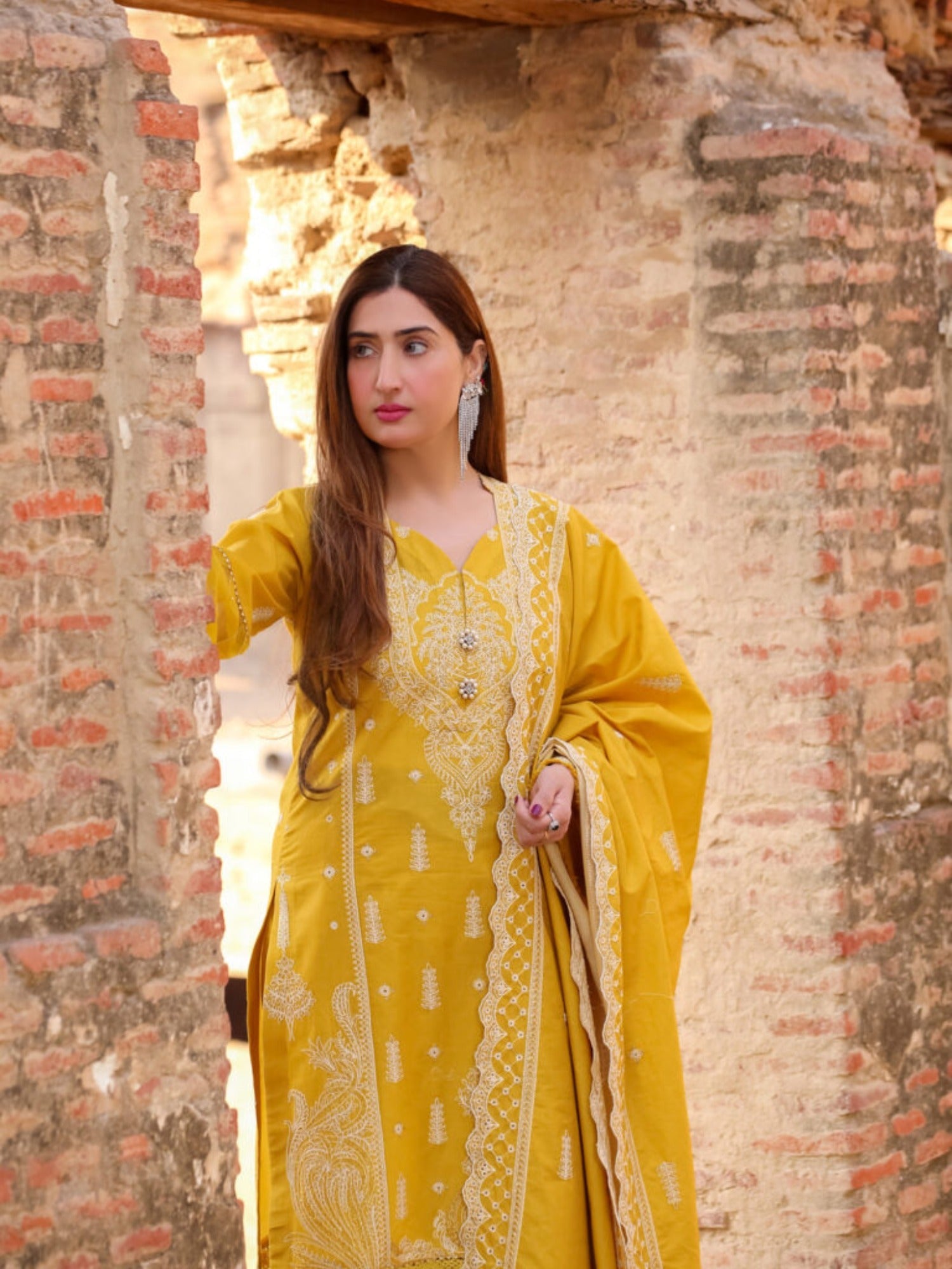 Lamorado Lawn Embroidered Unstitched 3-Piece Suit-LWSU-25CK306 Chikankari Mustard
