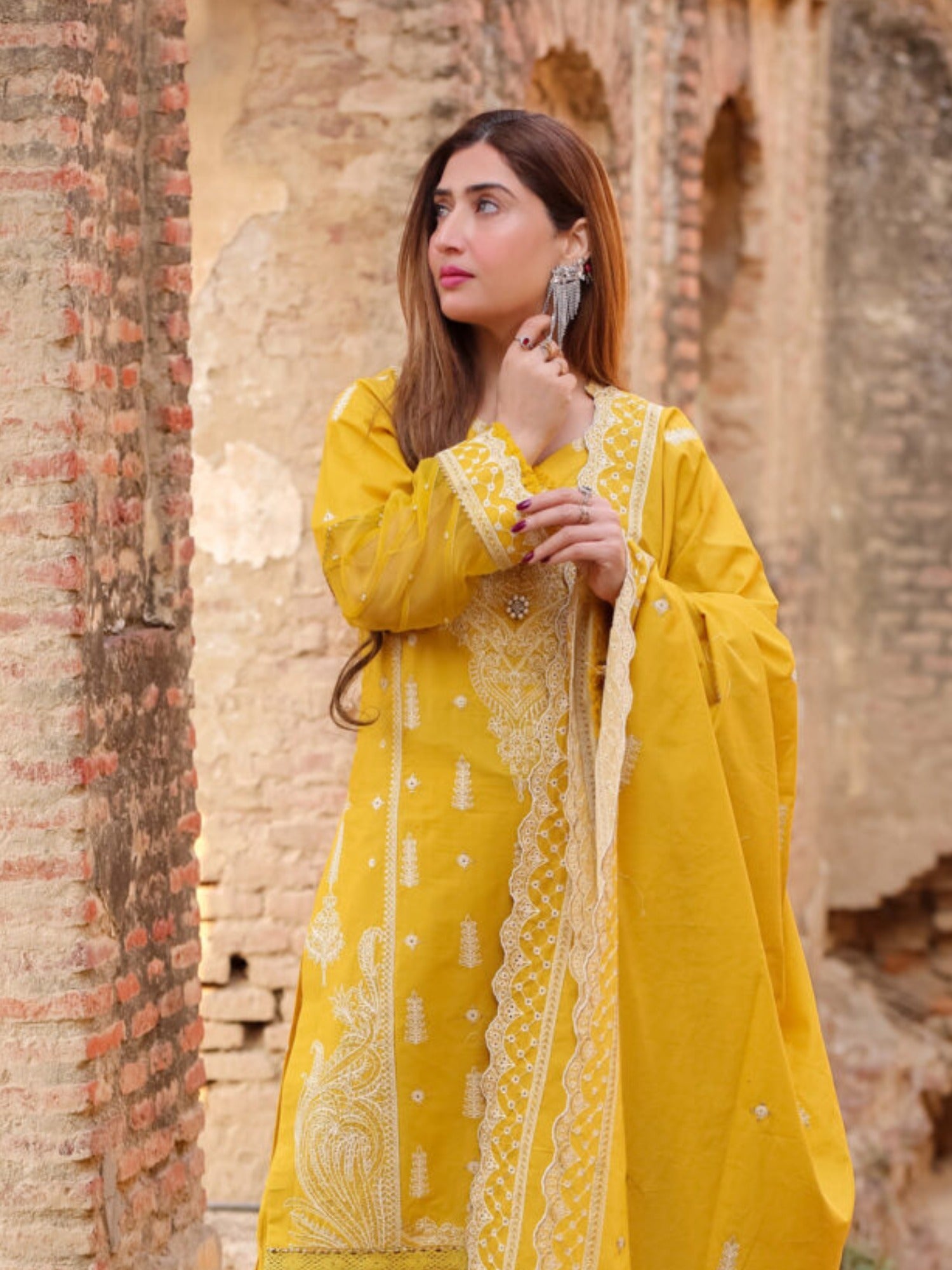 Lamorado Lawn Embroidered Unstitched 3-Piece Suit-LWSU-25CK306 Chikankari Mustard
