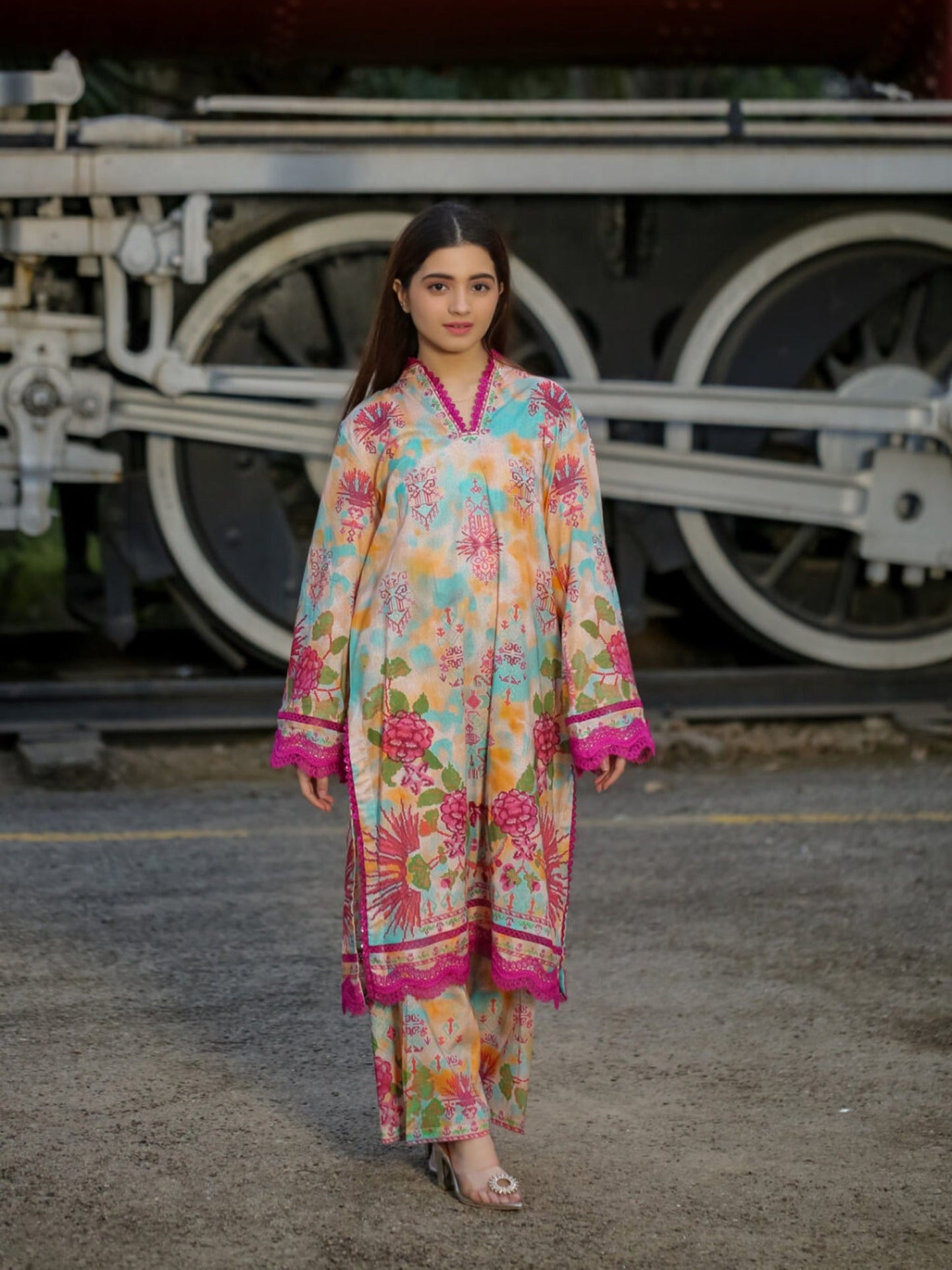 Lamorado Lawn Printed Unstitched 2-Piece Suit-LWSU-25P201