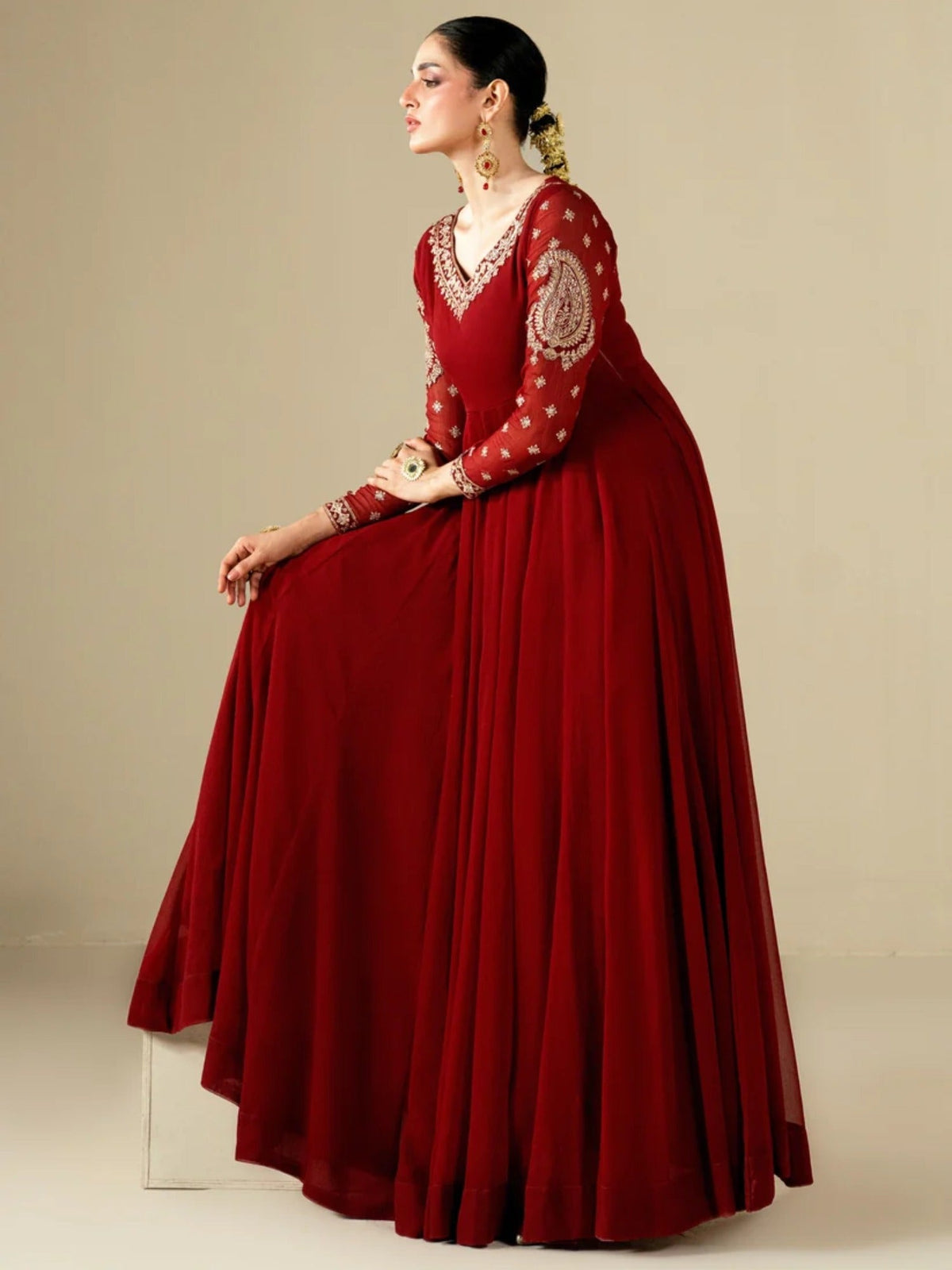 Mroon-Hani & Umaima Chiffon Embroidered Pishwas-Nora