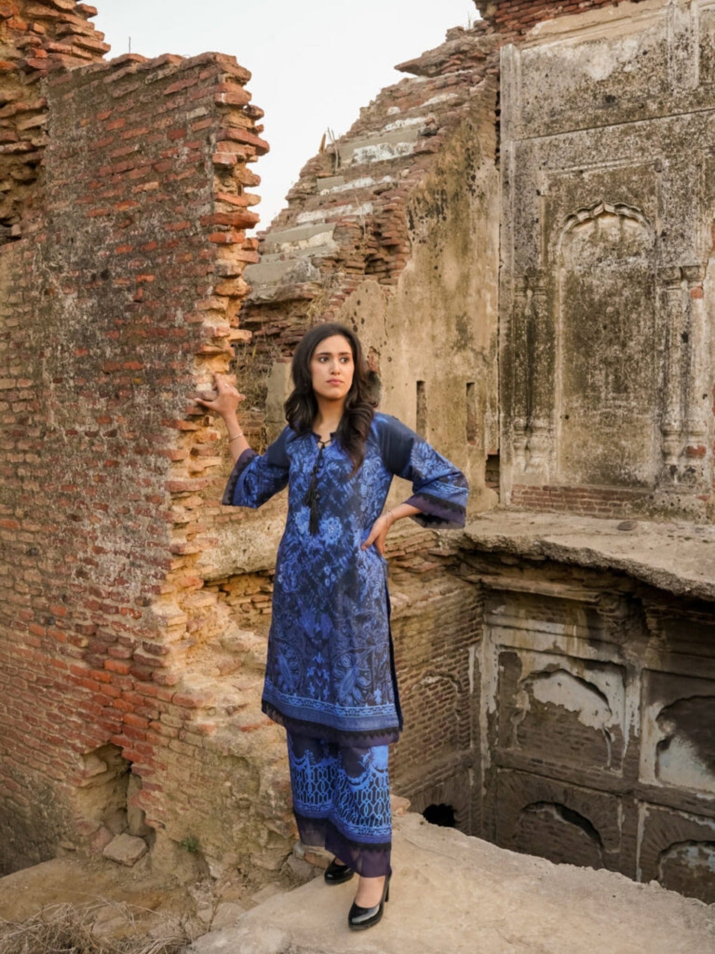 Blue Lamorado Lawn Printed Unstitched 2-Piece Suit-LWSU-25P206