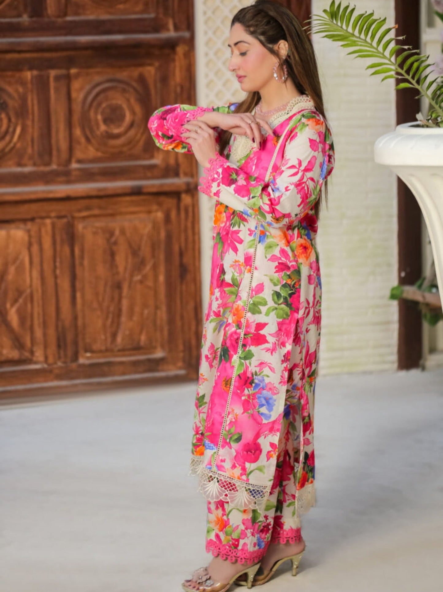 Lamorado Lawn Printed Unstitched 2-Piece Suit-LWSU-25P208