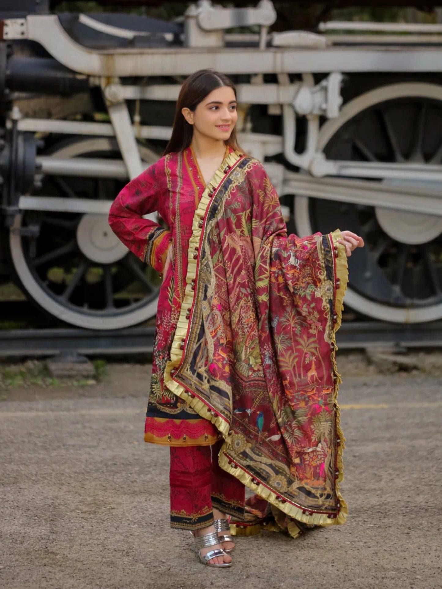 Lamorado Lawn Printed Unstitched 3-Piece Suit-LWSU-25P302