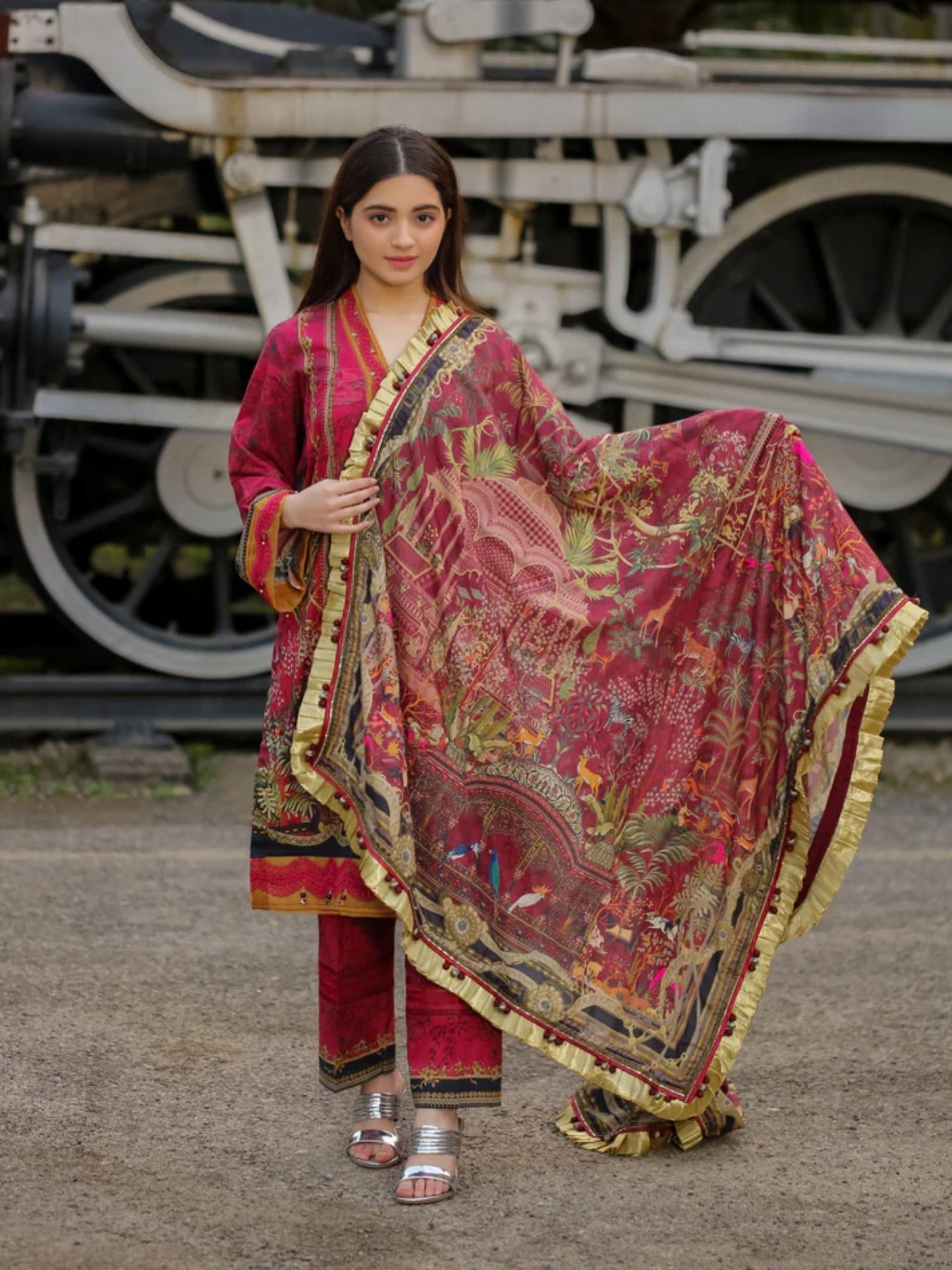 Lamorado Lawn Printed Unstitched 3-Piece Suit-LWSU-25P302