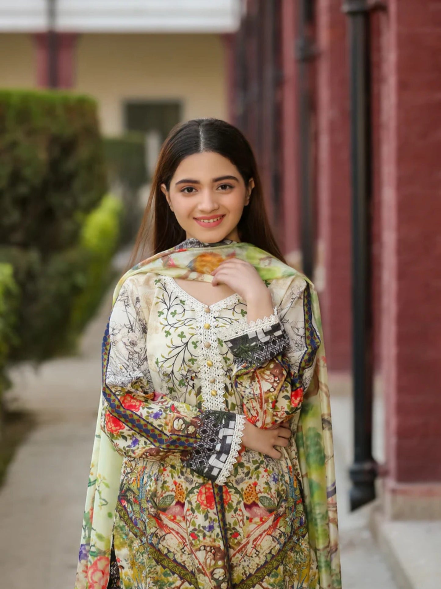 Lamorado Lawn Printed Unstitched 3-Piece Suit-LWSU-25P304