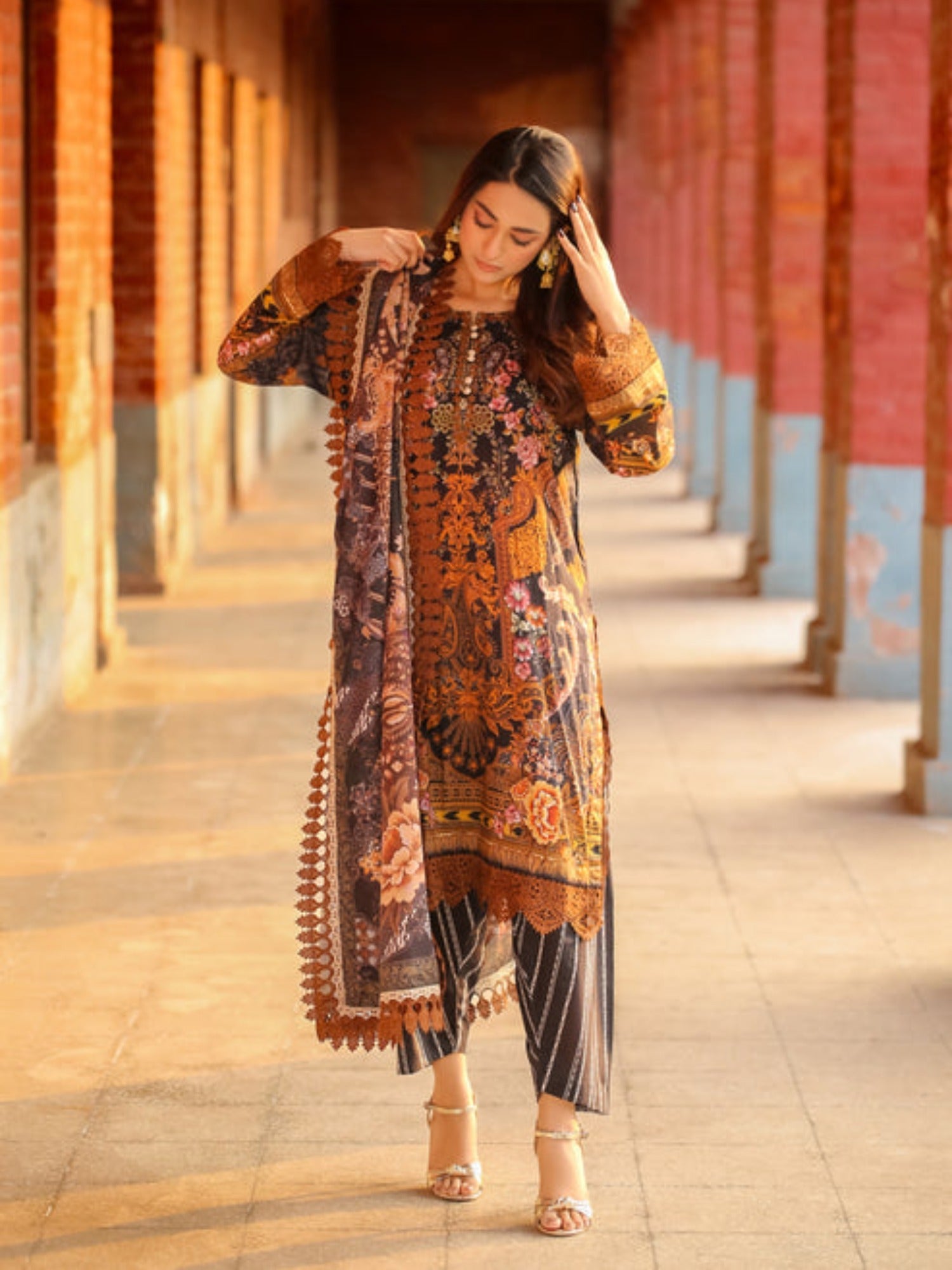 Lamorado Lawn Printed Unstitched 3-Piece Suit-LWSU-25P310