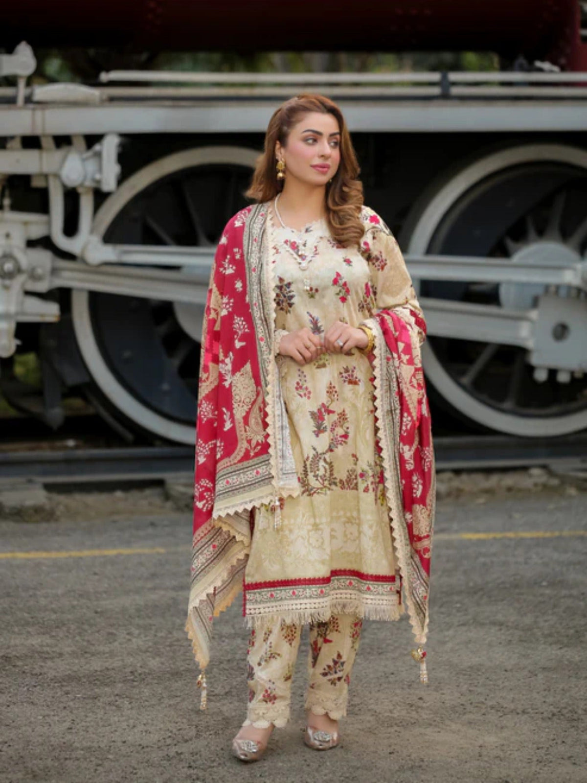Lamorado Lawn Printed Unstitched 3-Piece Suit-LWSU-25P312