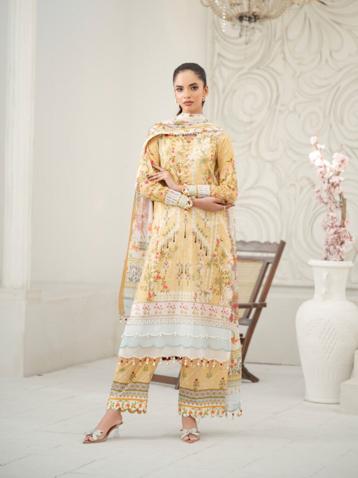 Lamorado Lawn Printed Unstitched 3-Piece Suit-SA26SP302