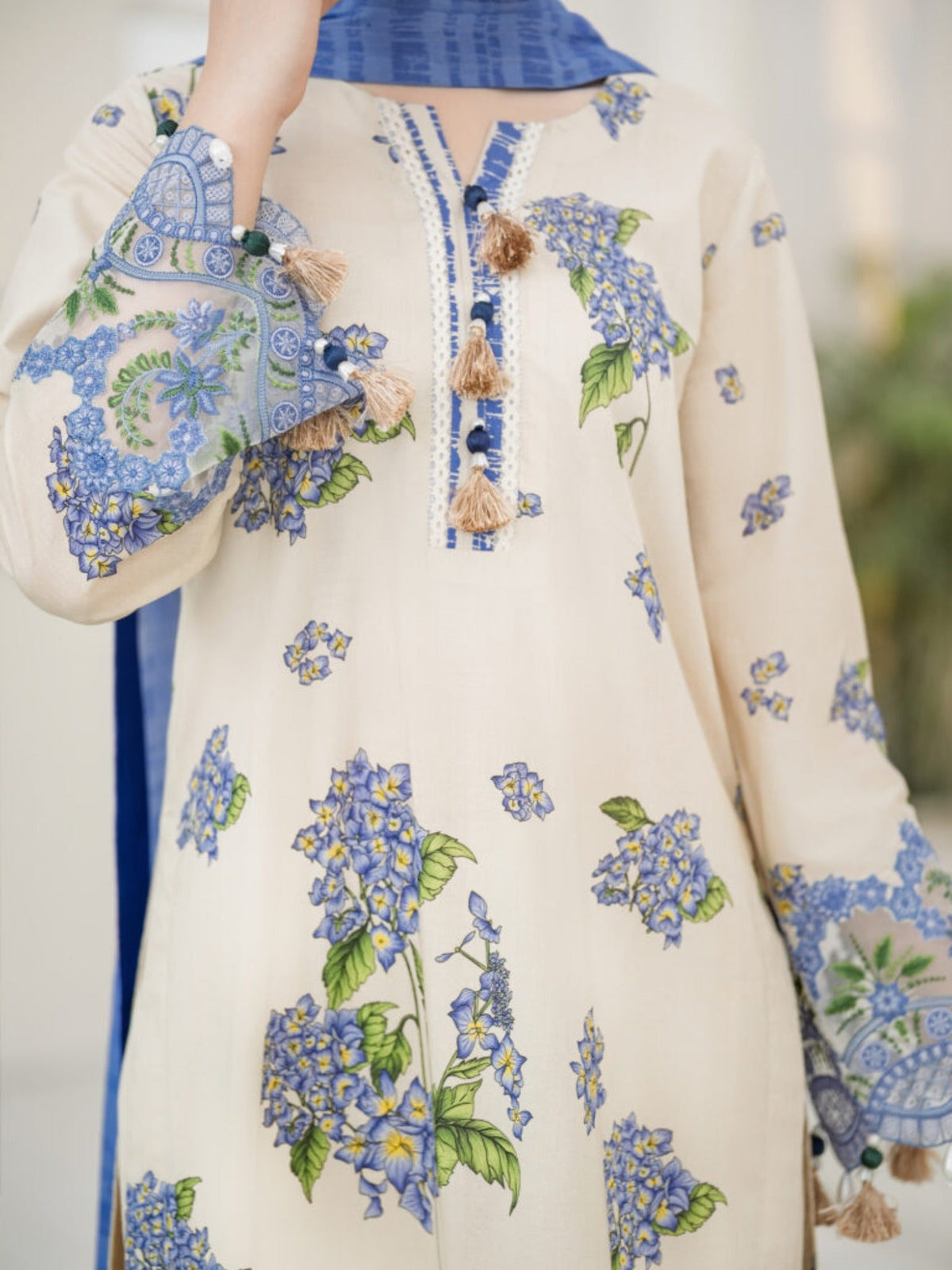 White Lamorado Lawn Printed Unstitched 3-Piece Suit-SA26SP304