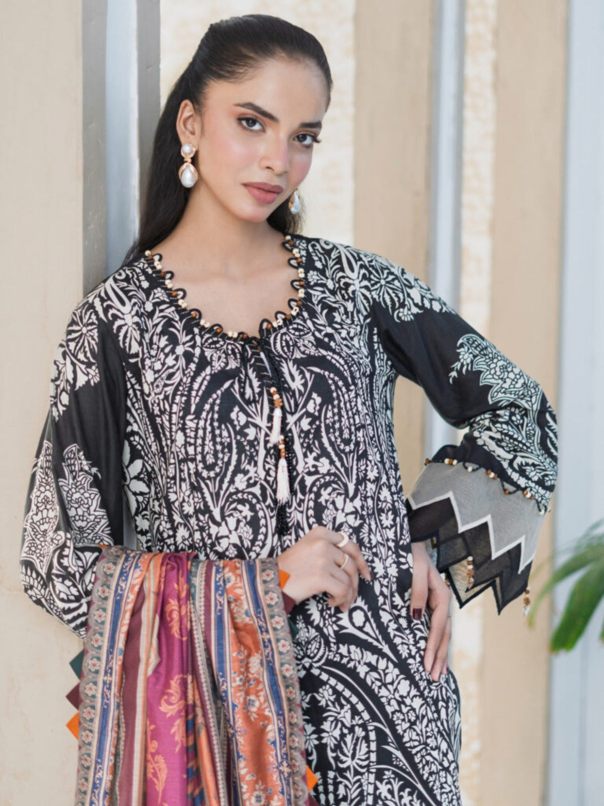 Lamorado Lawn Printed Unstitched 3-Piece Suit-SA26SP305