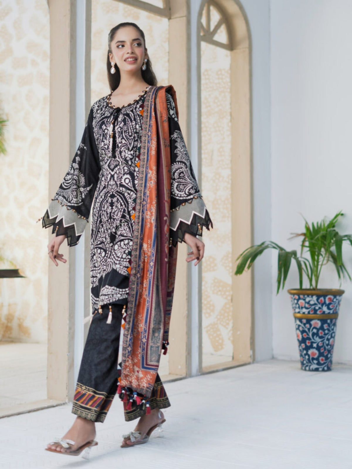 Lamorado Lawn Printed Unstitched 3-Piece Suit-SA26SP305
