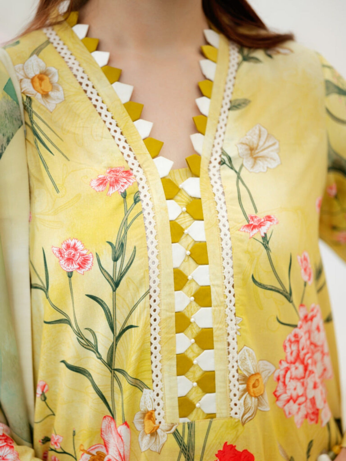 Lamorado Lawn Printed Unstitched 3-Piece Suit-SA26SP306
