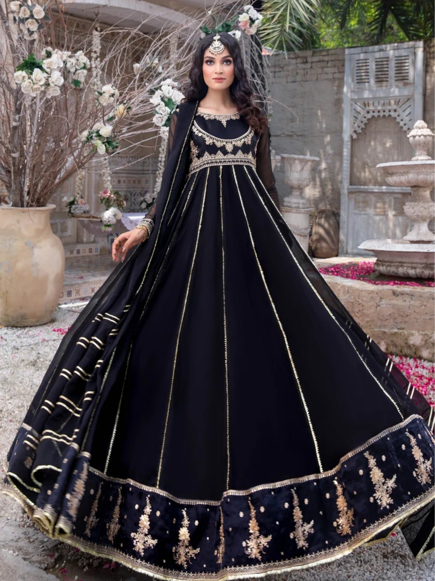 Hani & Umaima Chiffon Embroidered Pishwas-Raniya