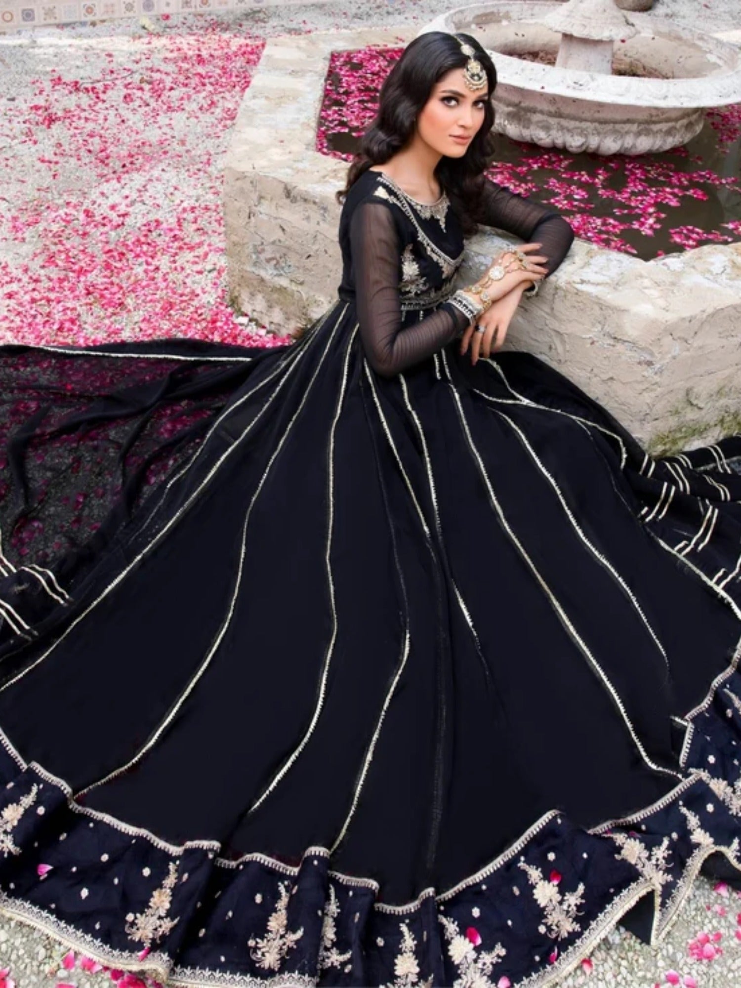 Hani & Umaima Chiffon Embroidered Pishwas-Raniya