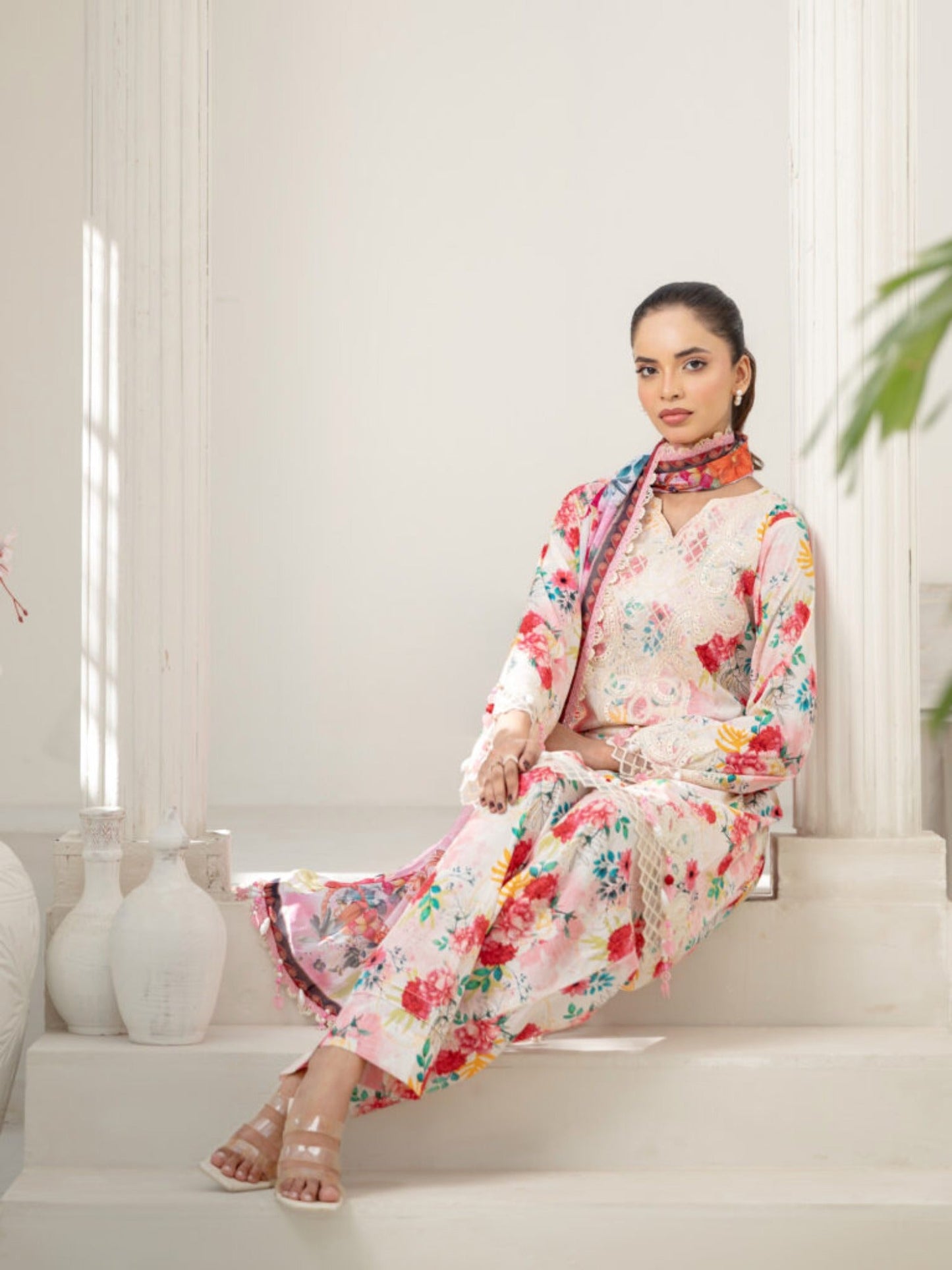 Lamorado Lawn Printed Unstitched 3-Piece Suit-SA26SP308
