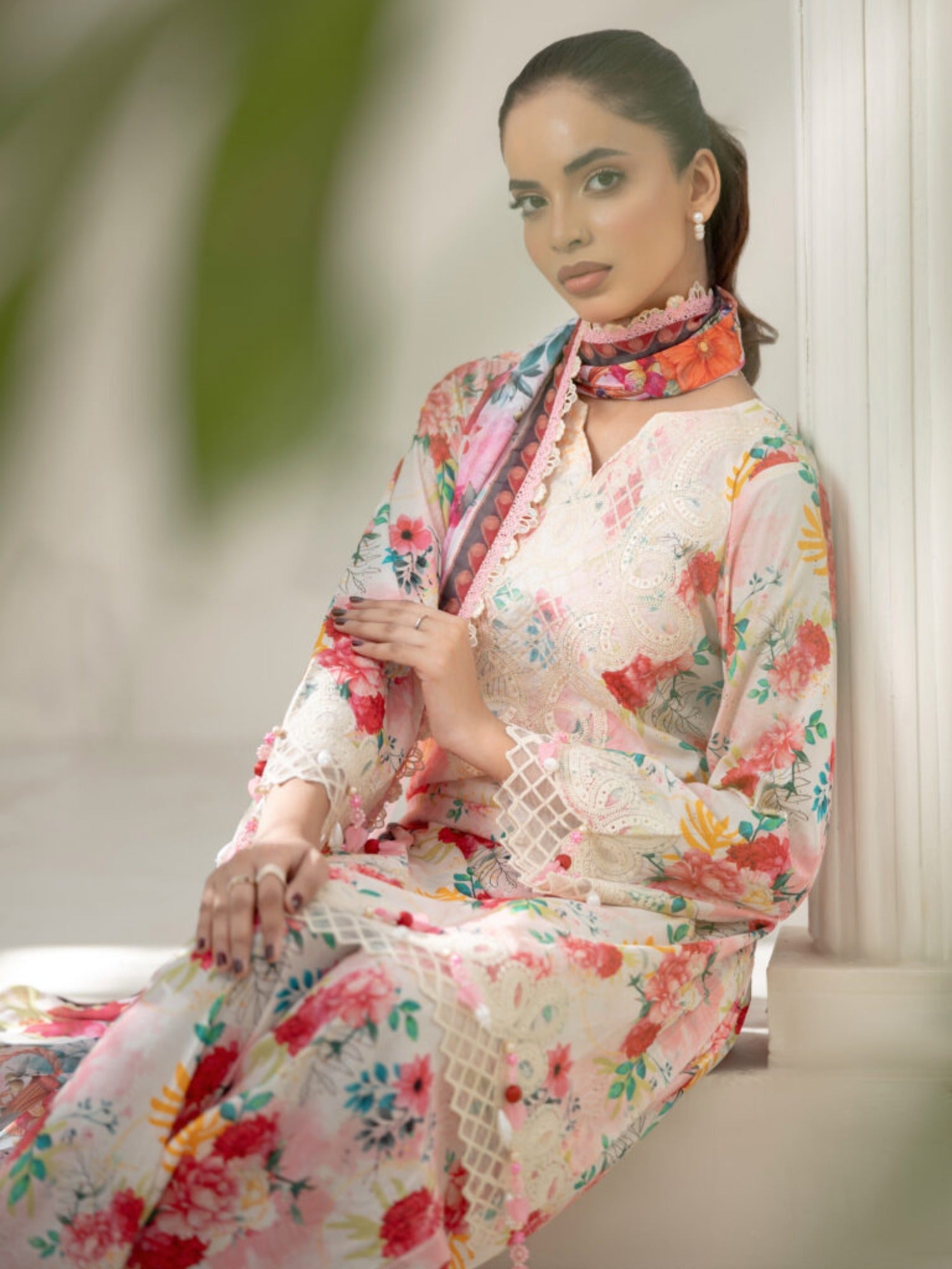 Lamorado Lawn Printed Unstitched 3-Piece Suit-SA26SP308