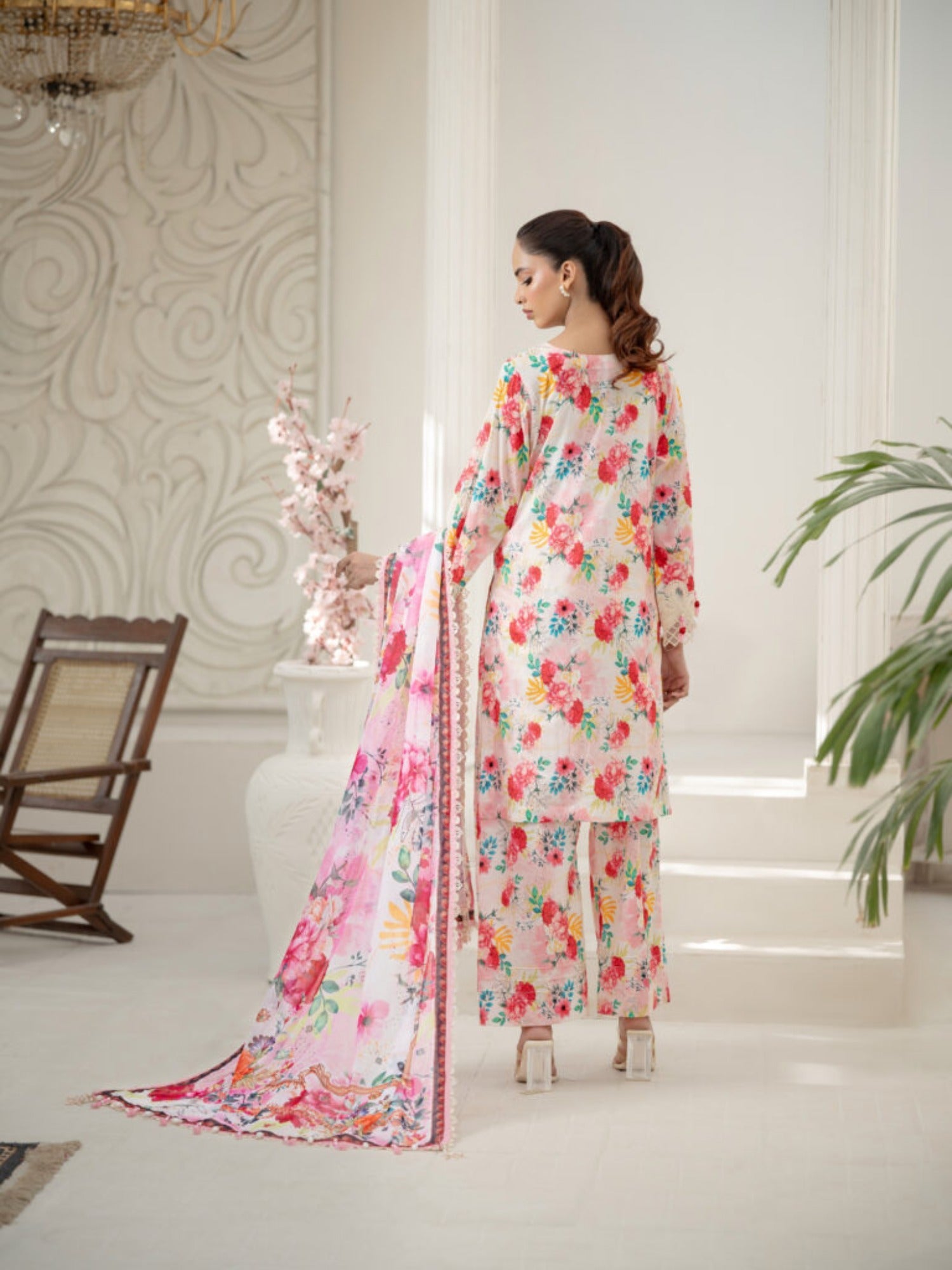Lamorado Lawn Printed Unstitched 3-Piece Suit-SA26SP308