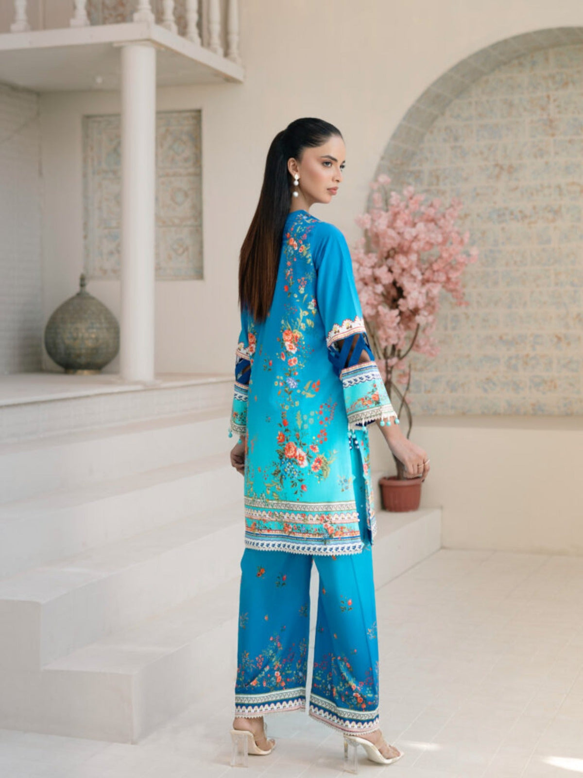 Lamorado Lawn Printed Unstitched 2-Piece Suit-SA26SP201