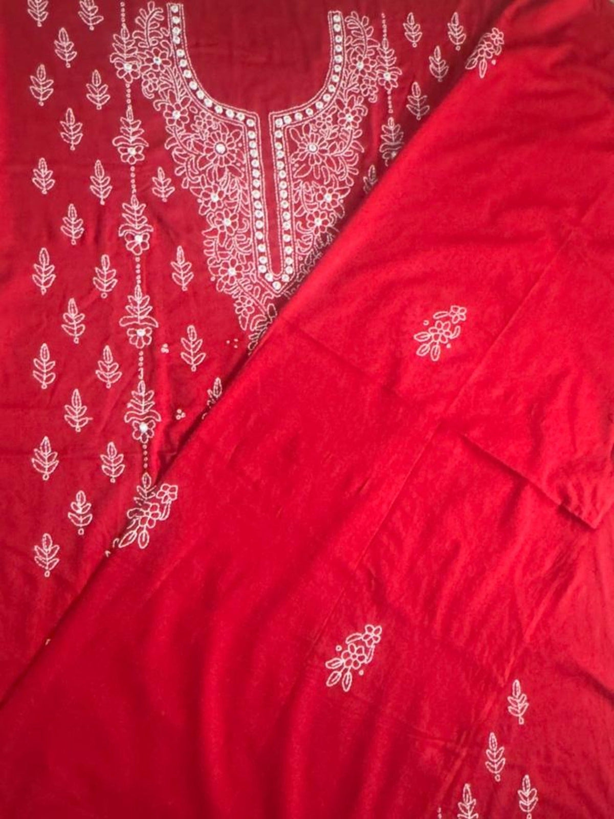 Red-Fehm Lawn Embroidered Unstitched 3-Piece Suit