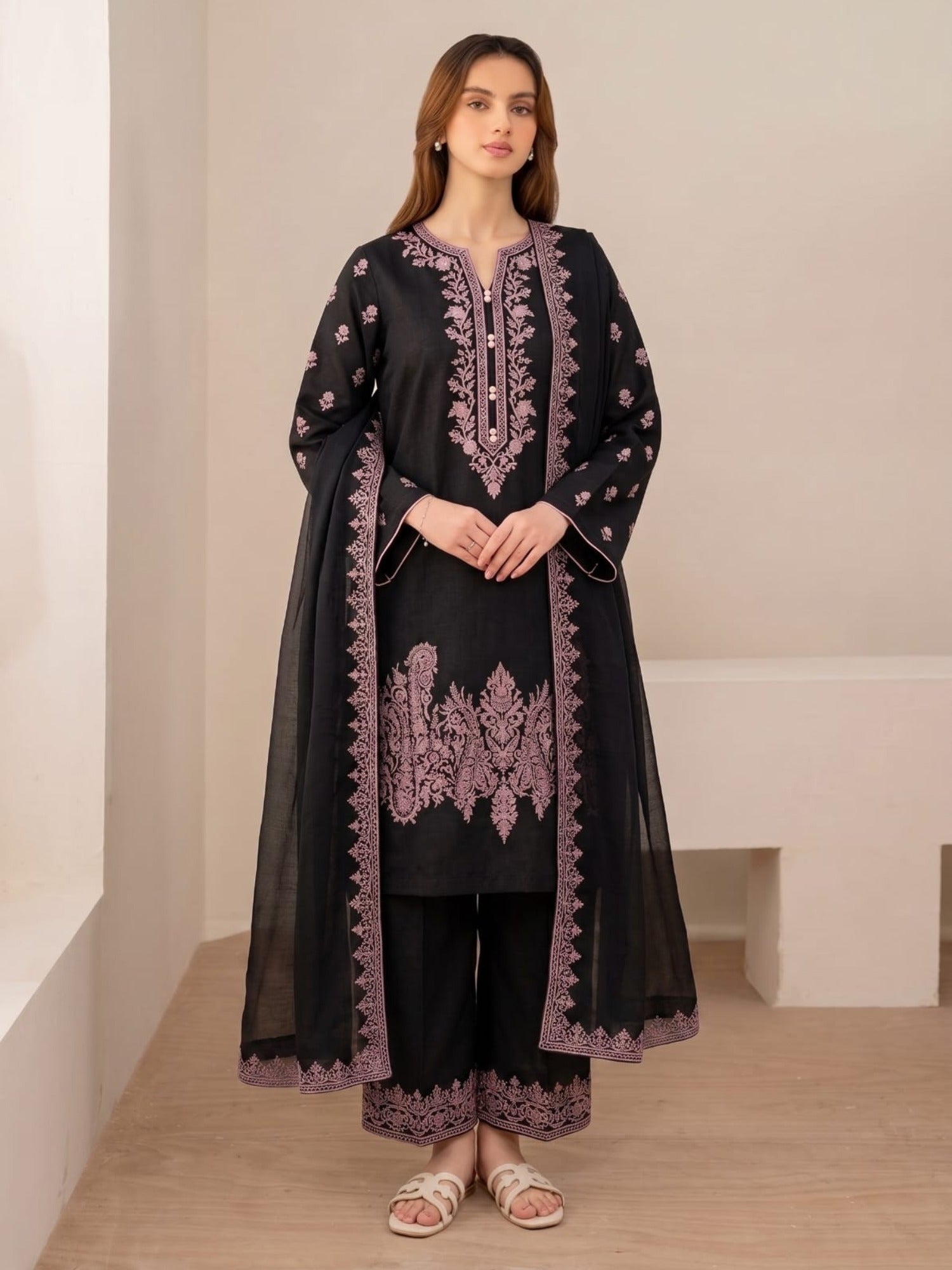 Black Duas Boutique Linen Embroidered Stitched 3-Piece Suit-Gulrukh
