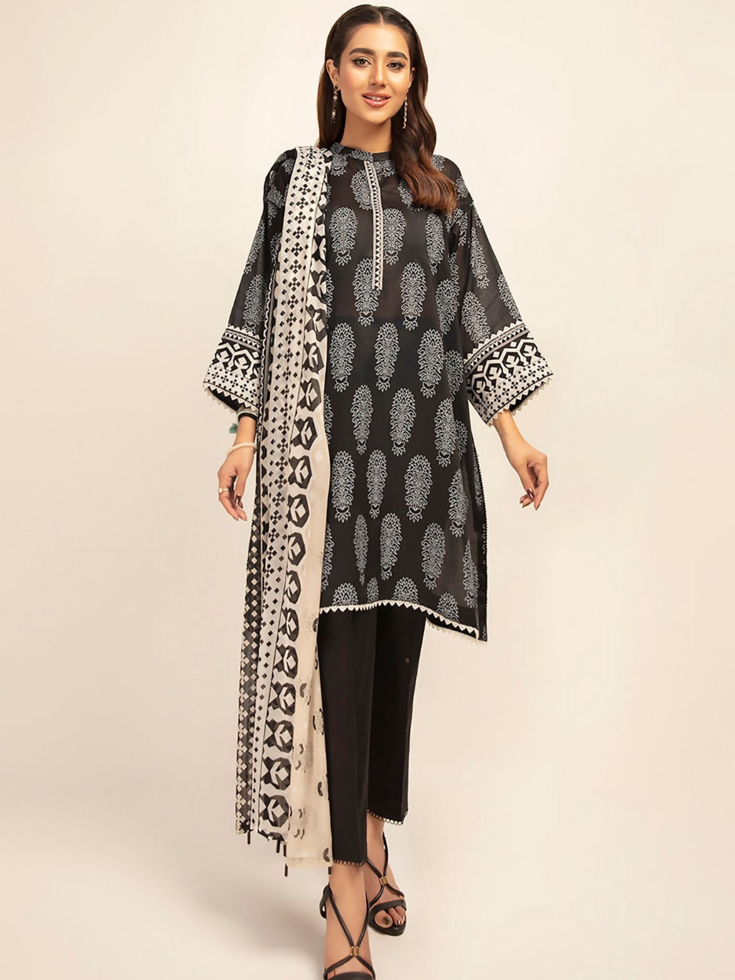 Nishat Lawn Printed Unstitched 3-Piece Suit-42201378-R