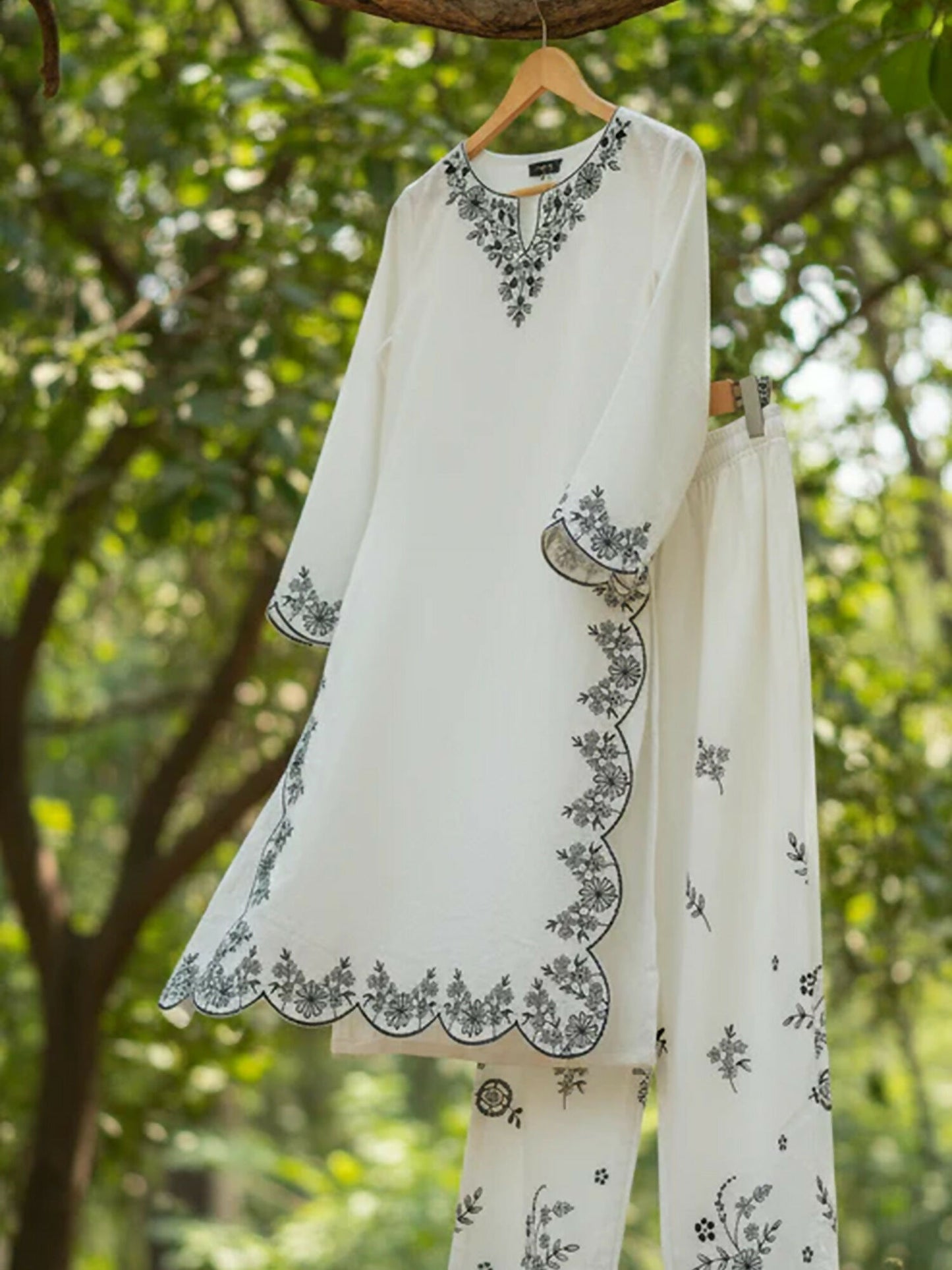 MAK Fashion Khaddar Embroidered Co-Ord Set-Blue Moon