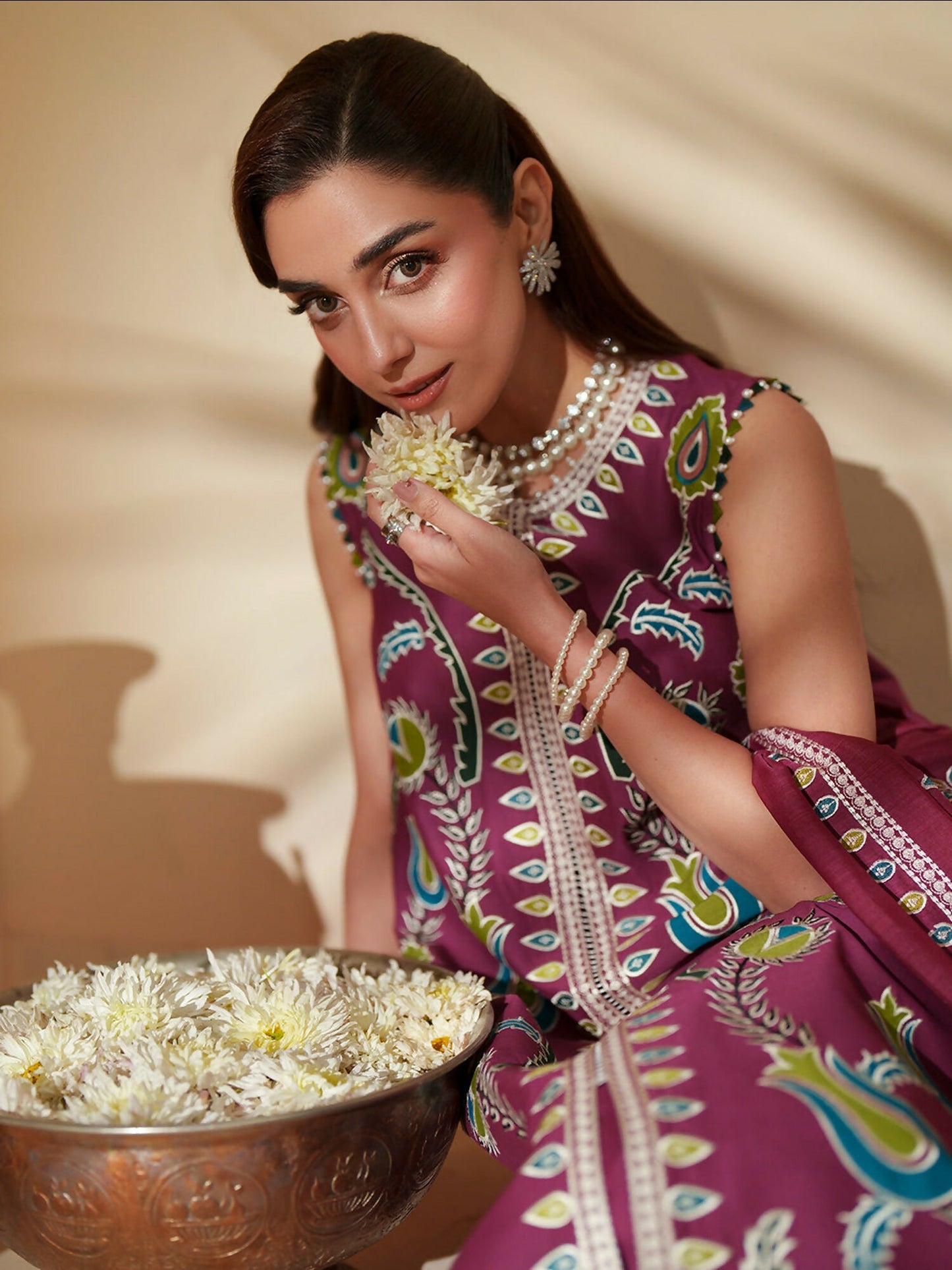 Binilyas Mashriq Luxury Lawn'26 Embroidered Unstitched 3-Piece Suit-D-118-A