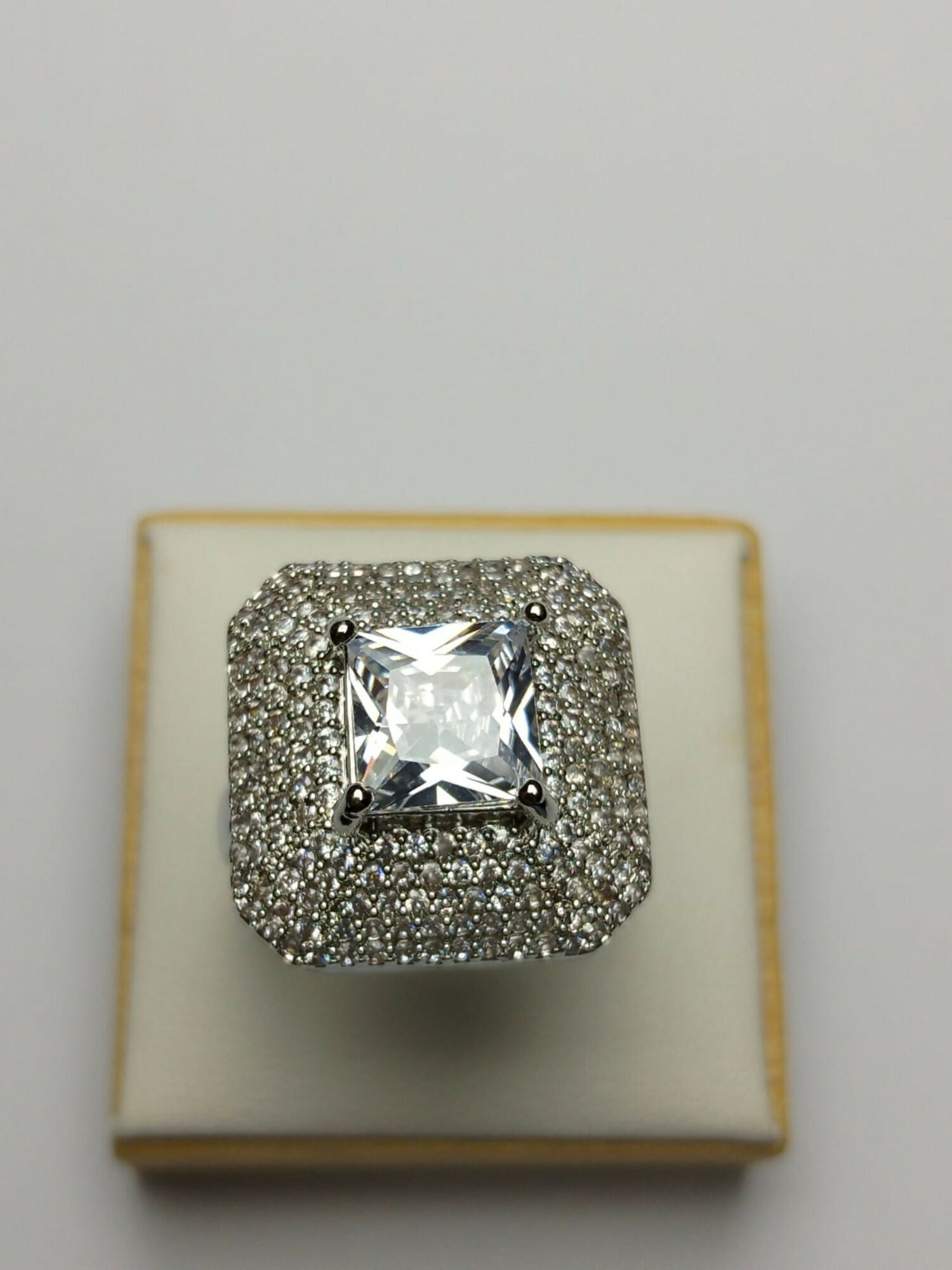H&A Jewellery One Carat Adjustable Ring